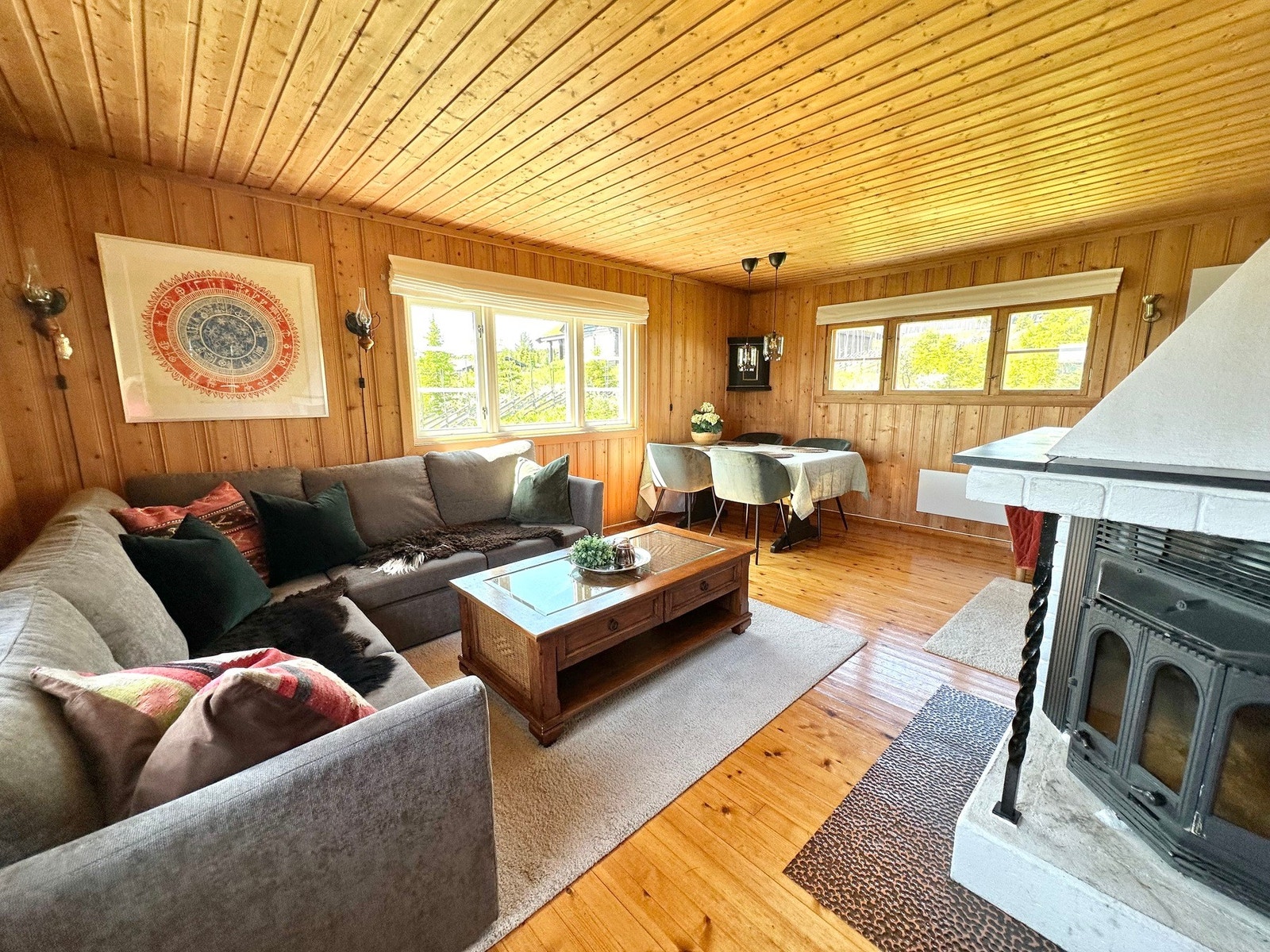 Oppholdsrommet er sosialt og åpent. Galleribilde