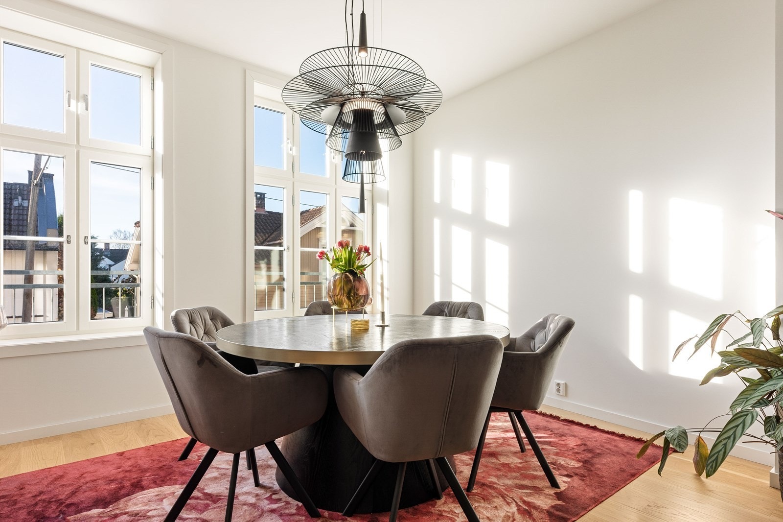 God plass til spisegruppe Galleribilde