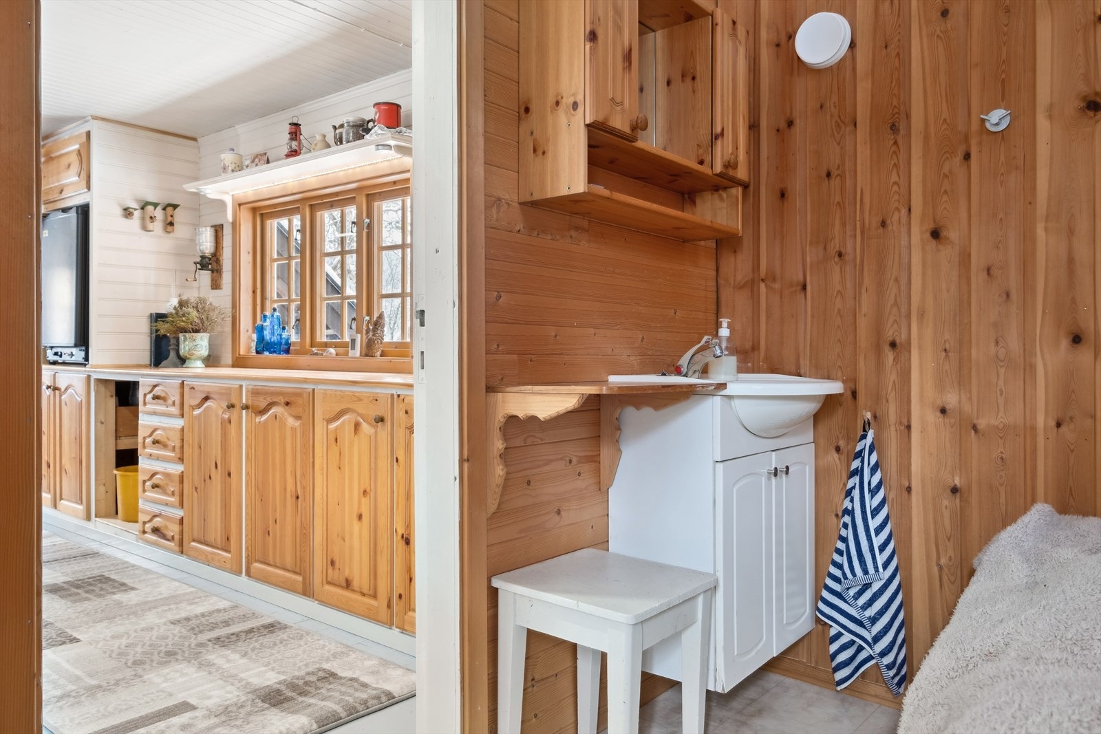 Soverom mot kjøkken. Galleribilde