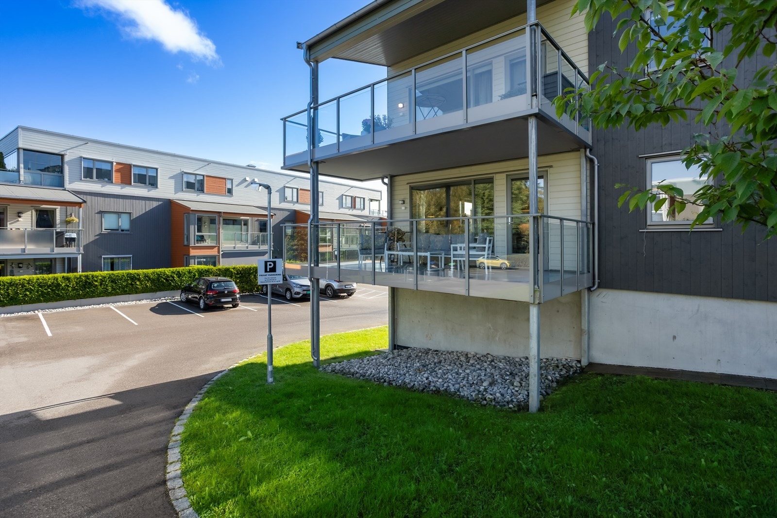 Utebilde sommerstid Galleribilde