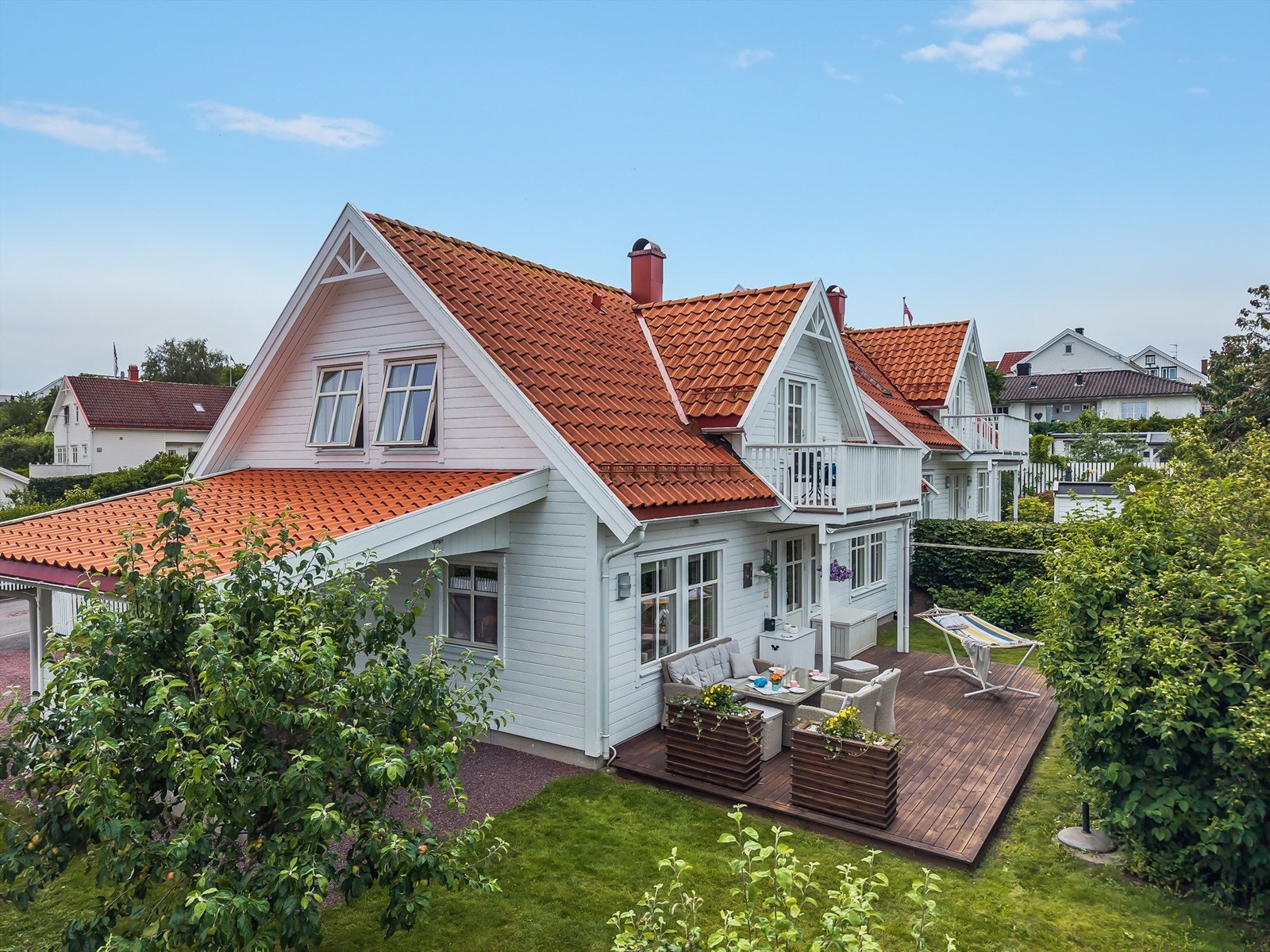 Uteplasser i flere retninger. Fotograf: Kristian Bollæren / Fotofinish AS. Galleribilde