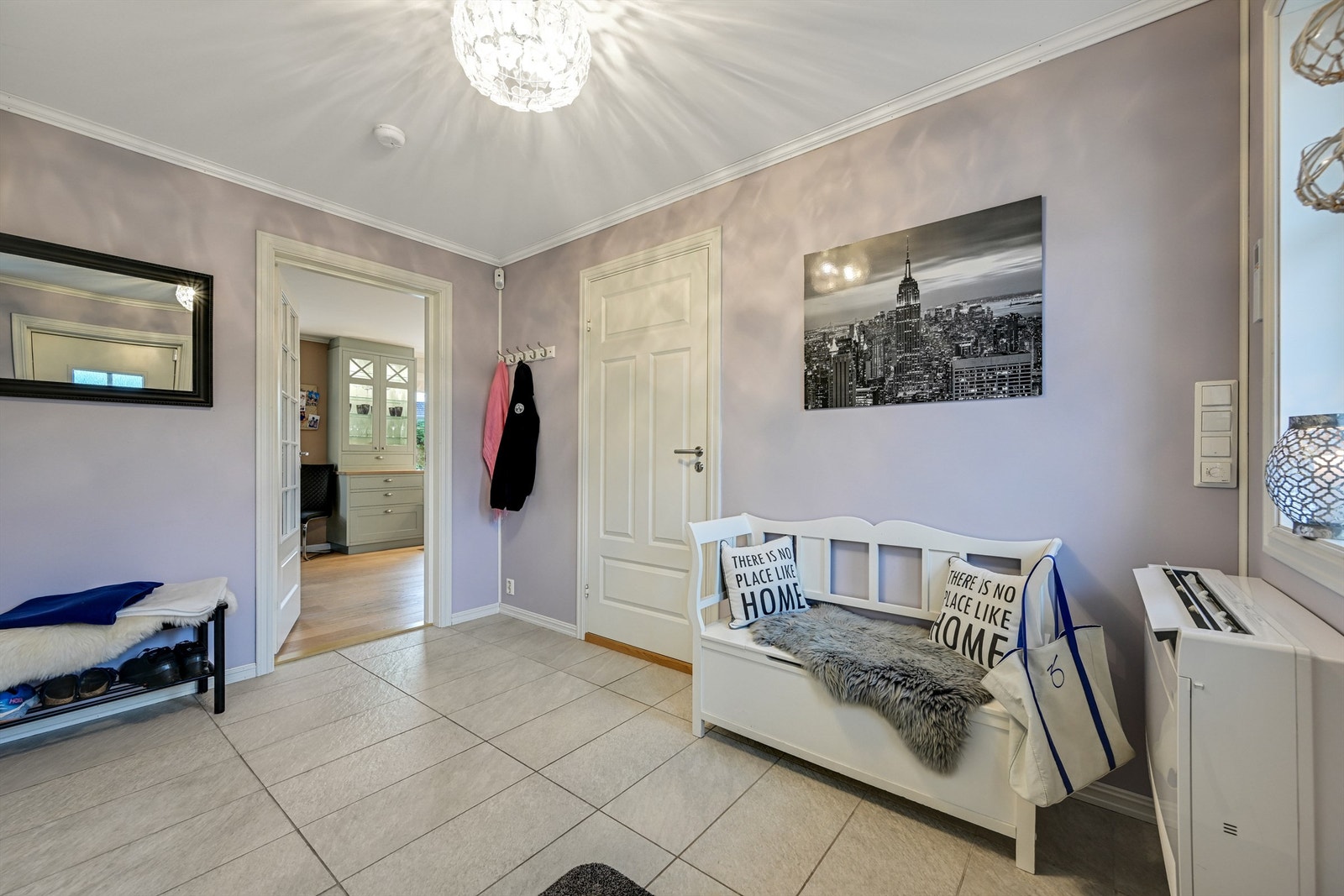 Det er varme i gulver i hele 1. etasje Galleribilde