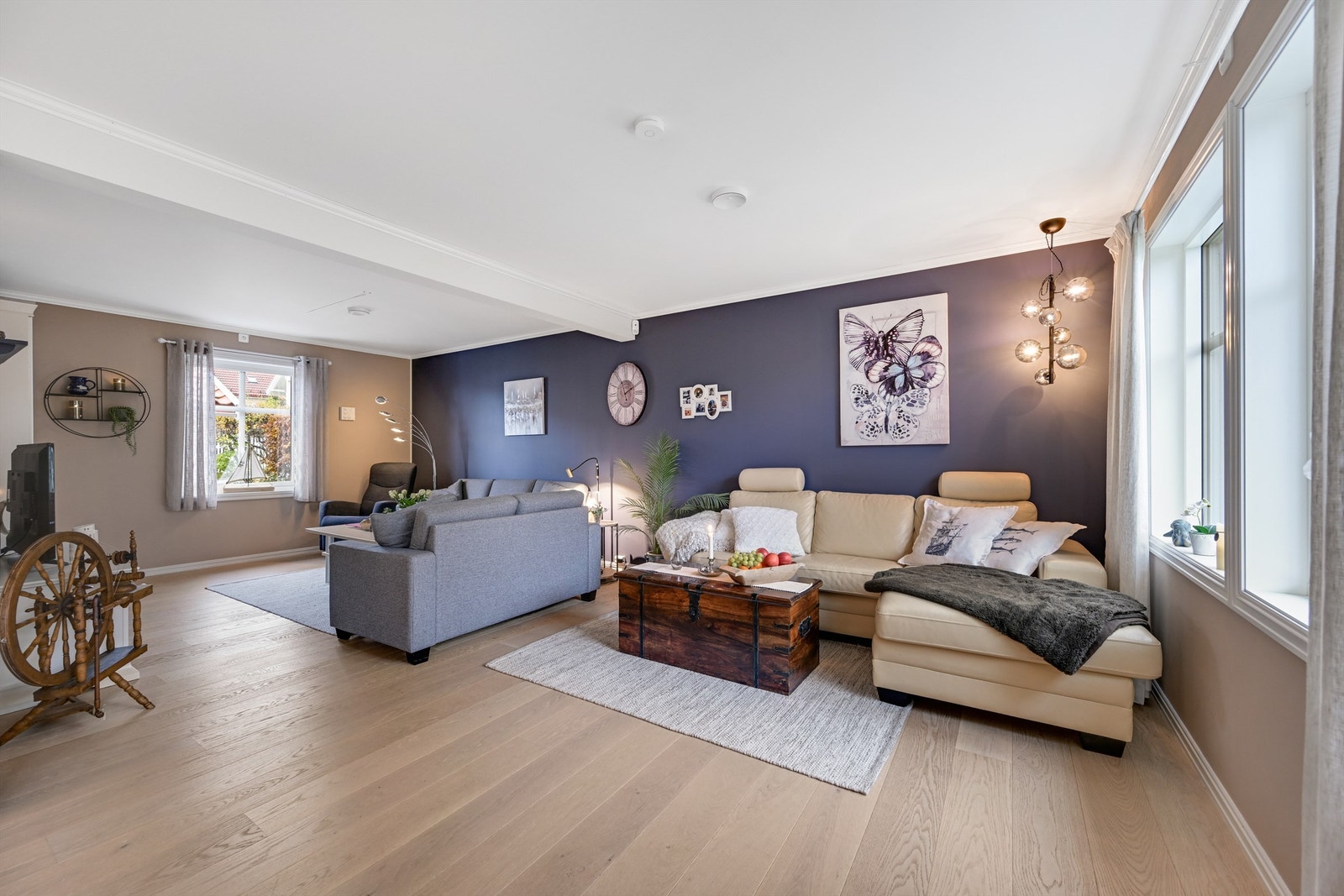 Gulver i enstavs parkett. Galleribilde