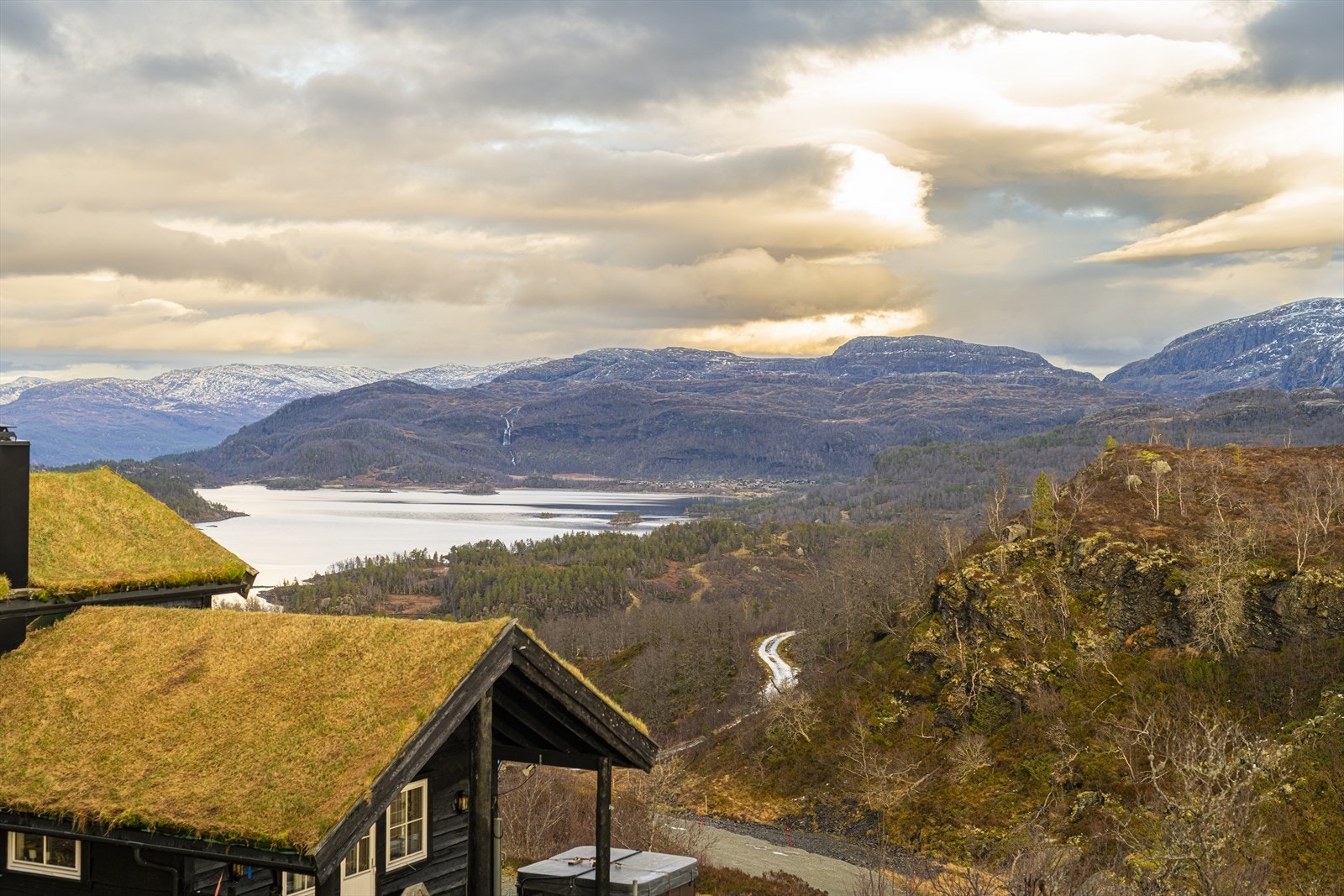 Nyt denne fantastiske utsikten fra stuevinduet. Galleribilde