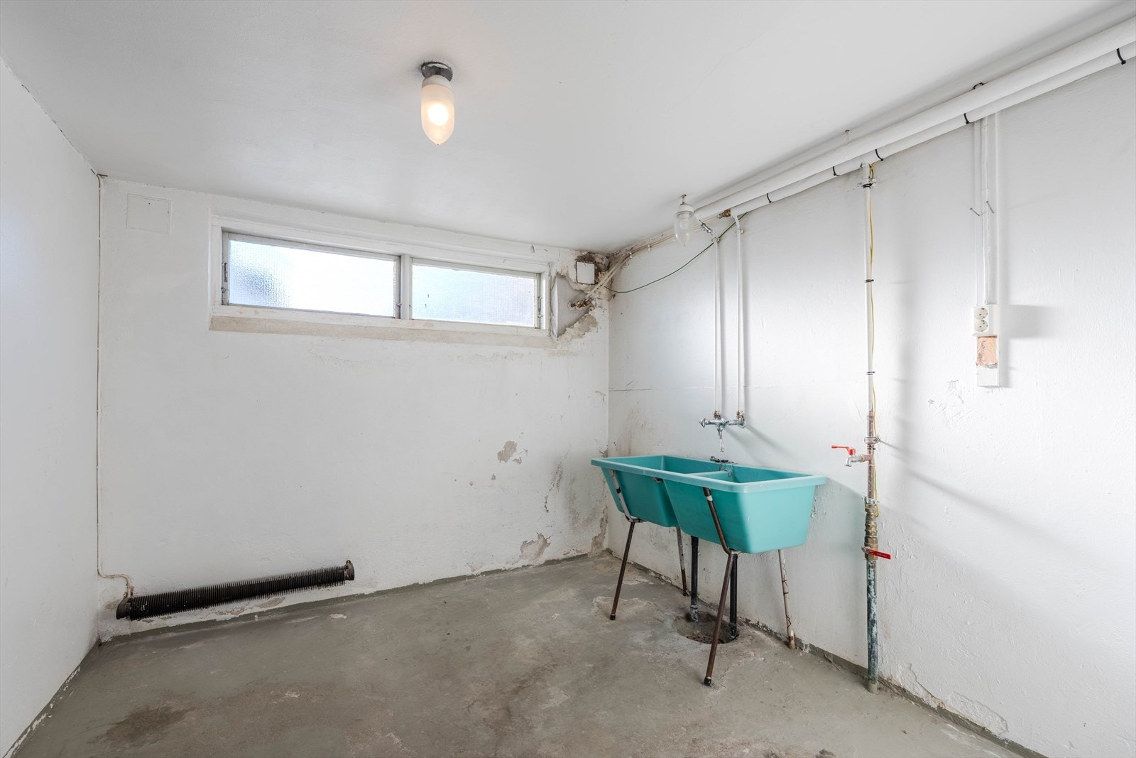 Vaskerom Galleribilde