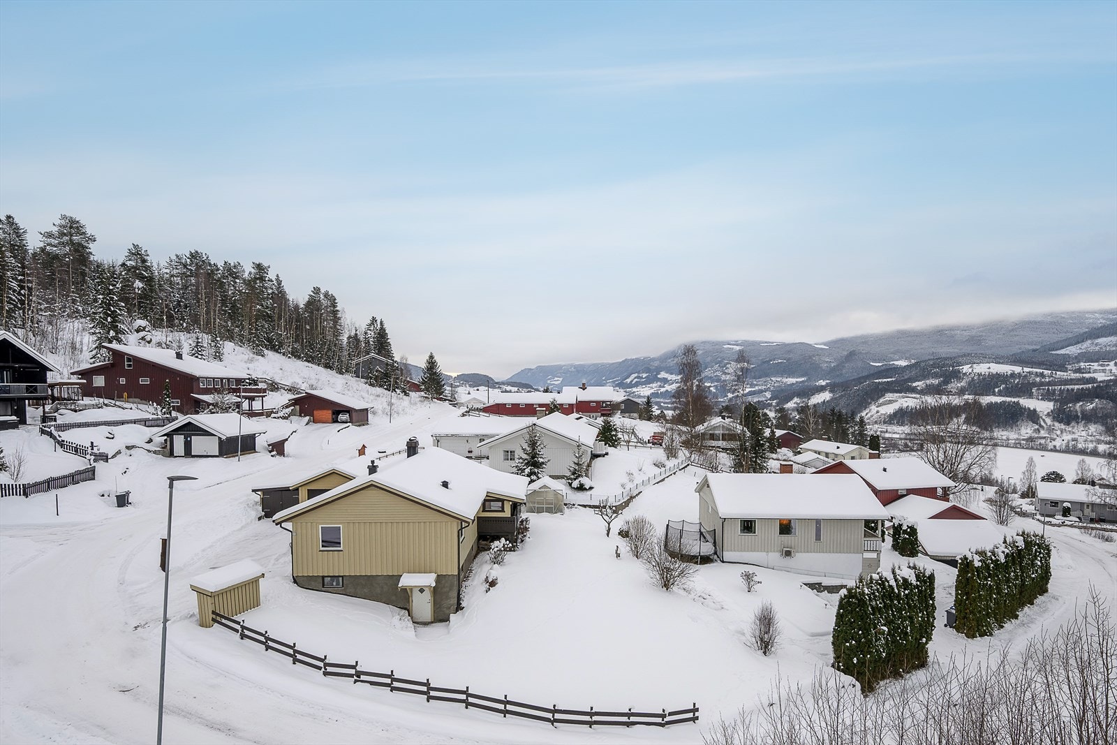 Enebolig med flott beliggenhet i Tromsnesskogen på Fåvang. Galleribilde