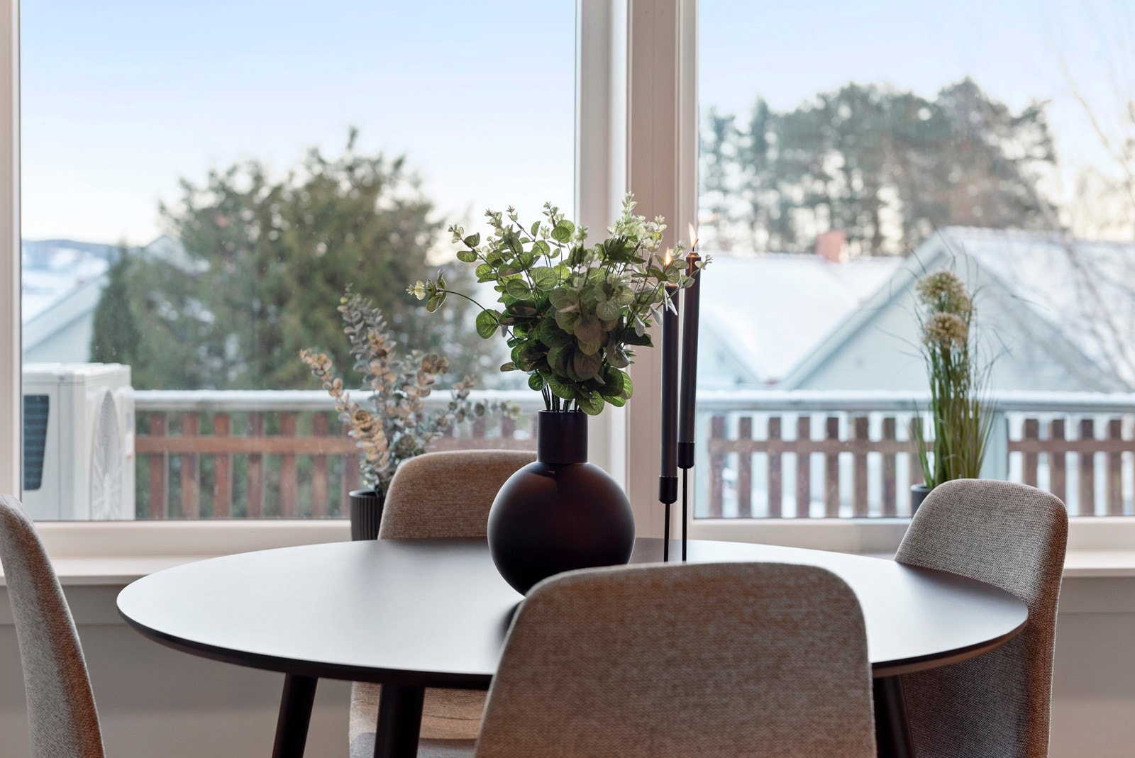 Velkommen til Sagstuvegen 20 - en lekker og nylig oppusset leilighet i 2. etasje. Galleribilde