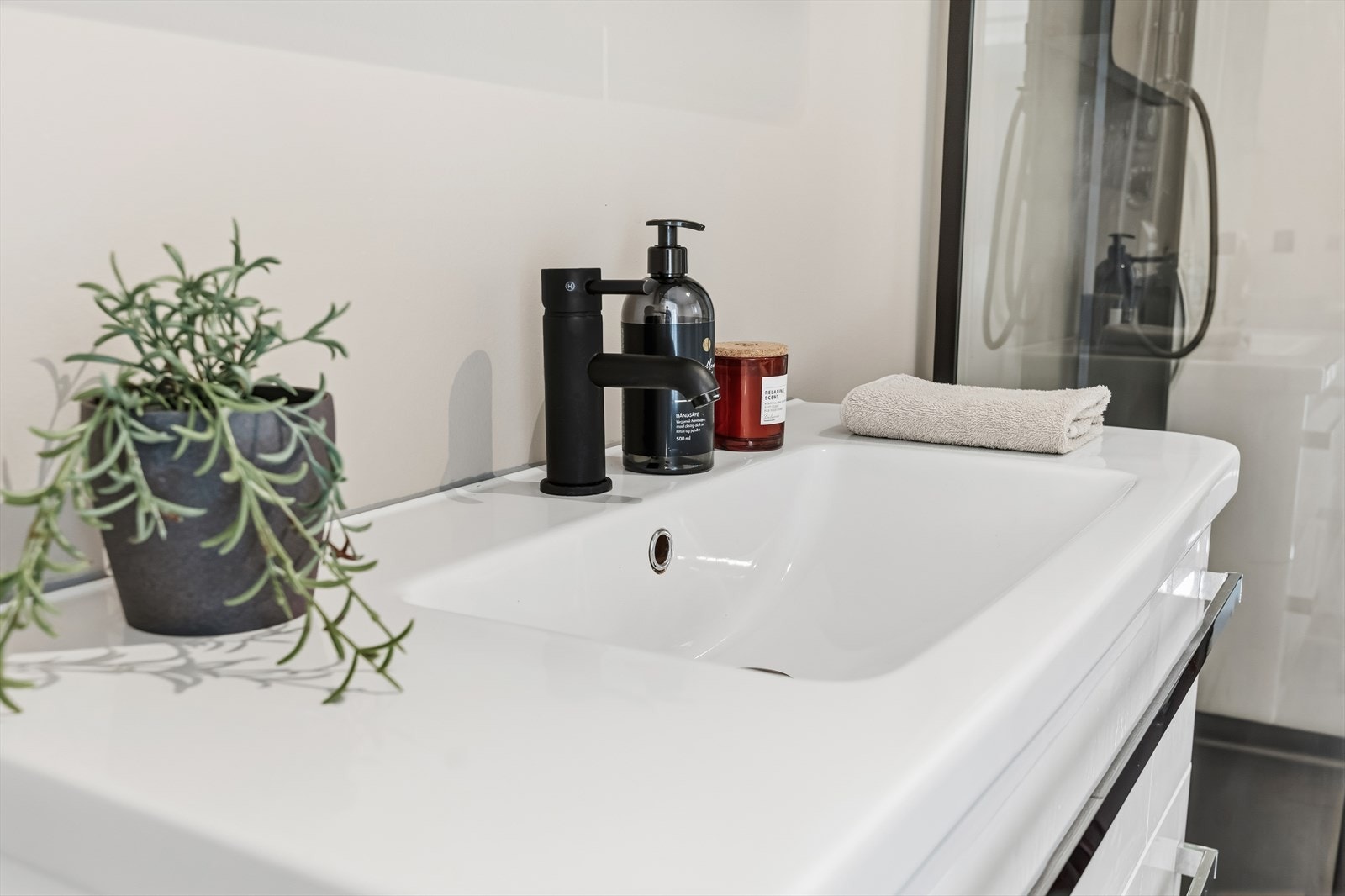 Stilige sorte detaljer. Galleribilde