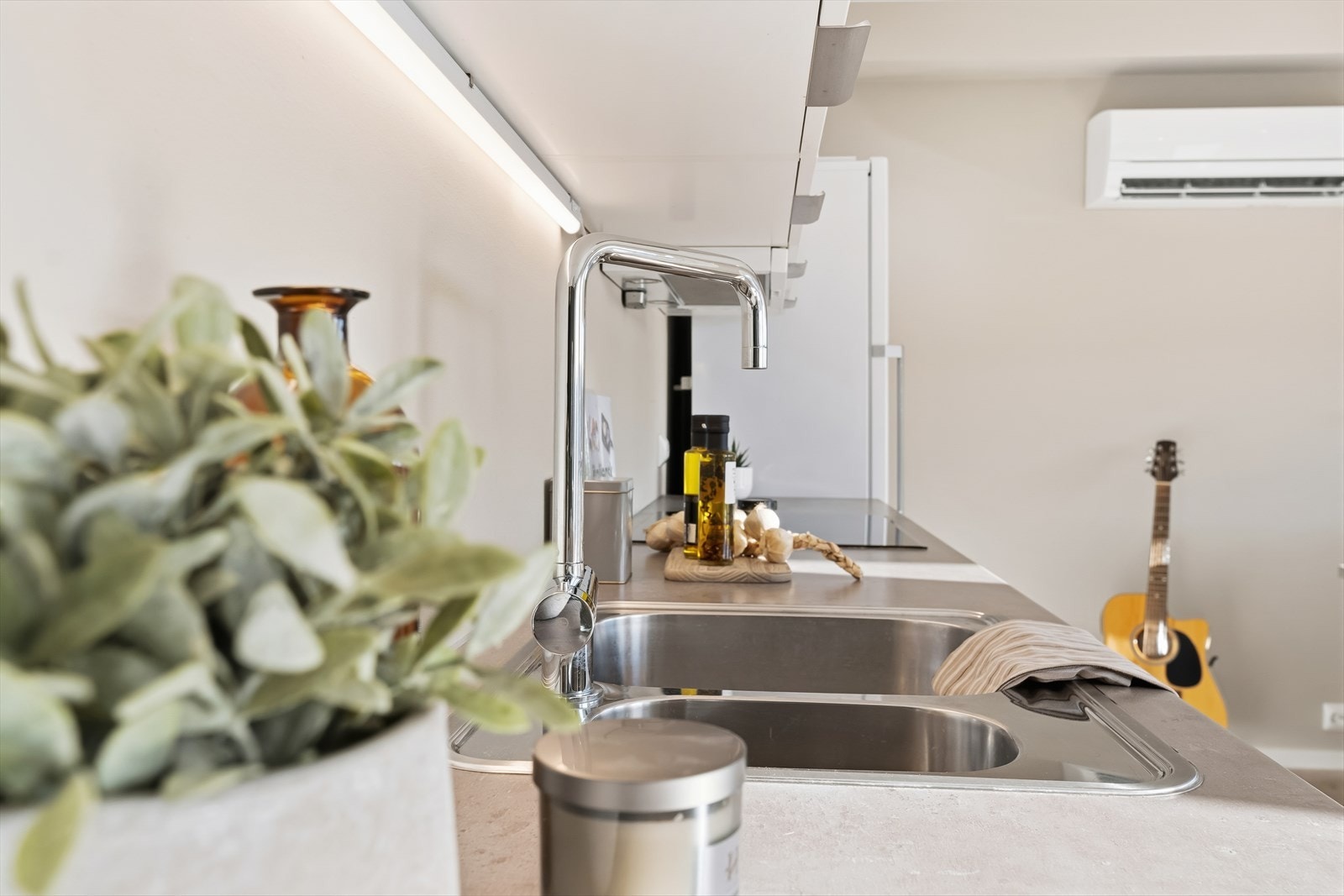 Varmepumpen ble montert i 2024 og er plassert på kjøkken. Galleribilde