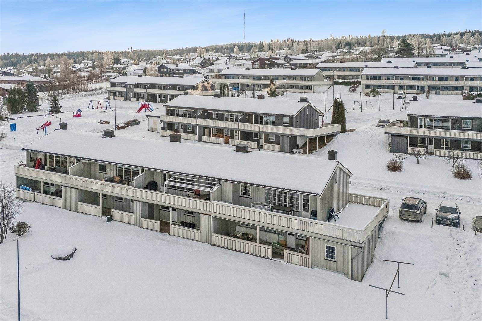 Området er barnevennlig med kort vei til Lia barnehage, kun 4 minutters gange unna. Galleribilde