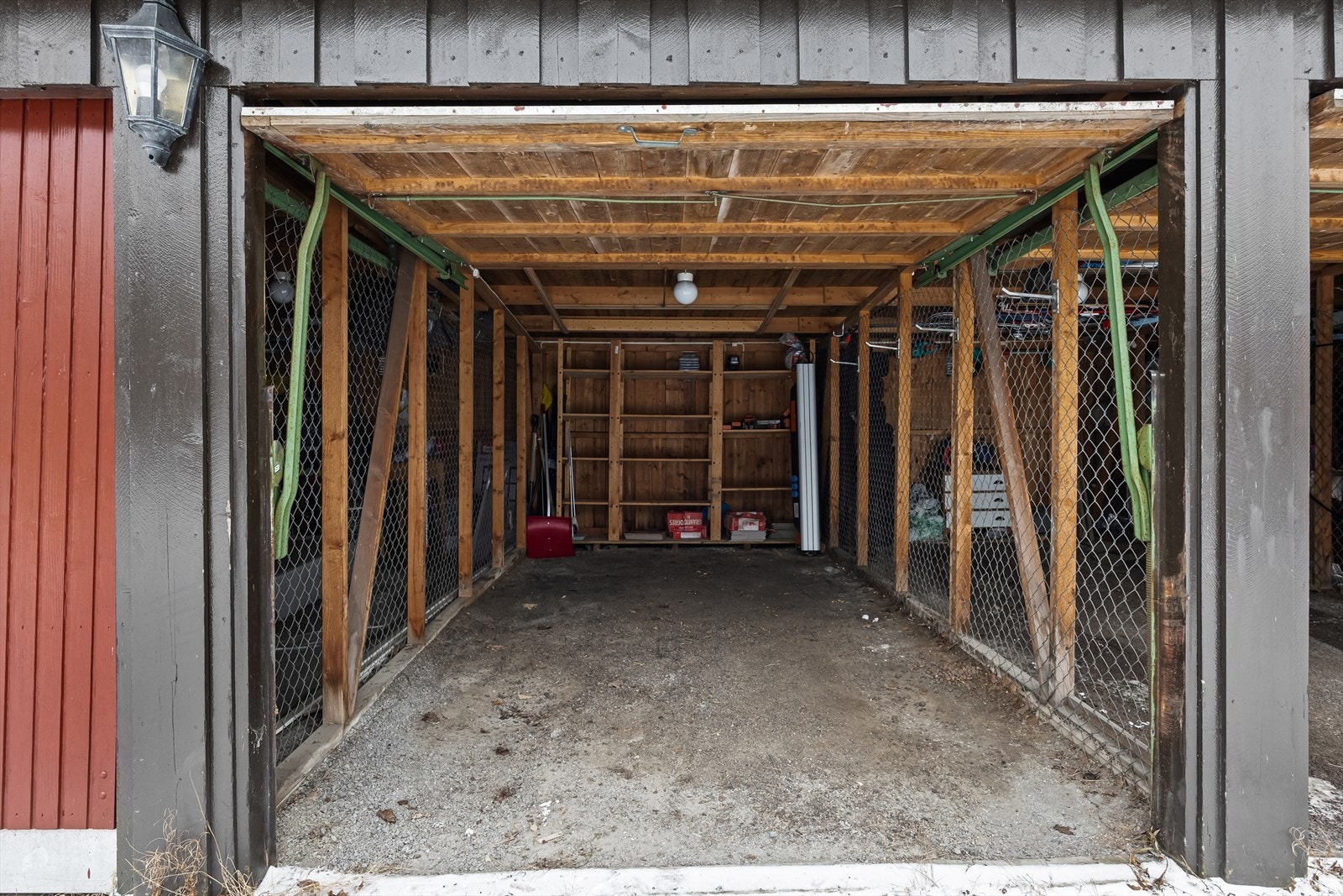 Det følger egen garasjeplass i felles garasjerekke. Galleribilde