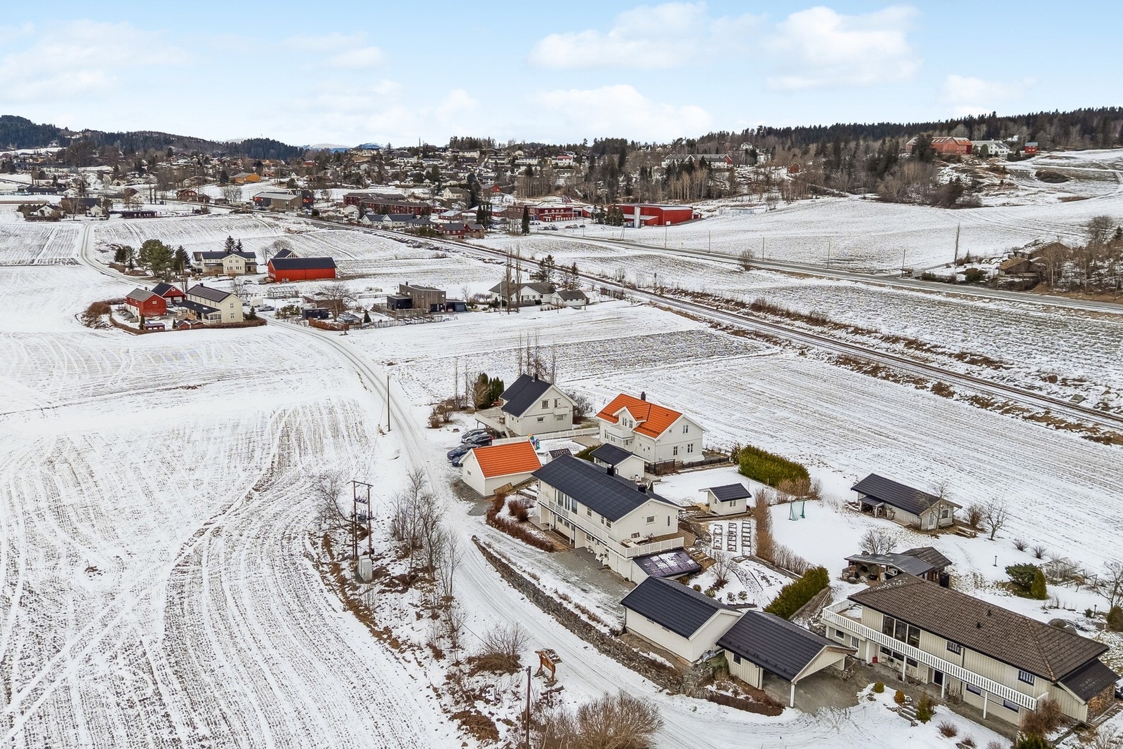 Rolig nabolag uten gjennomgangstrafikk Galleribilde