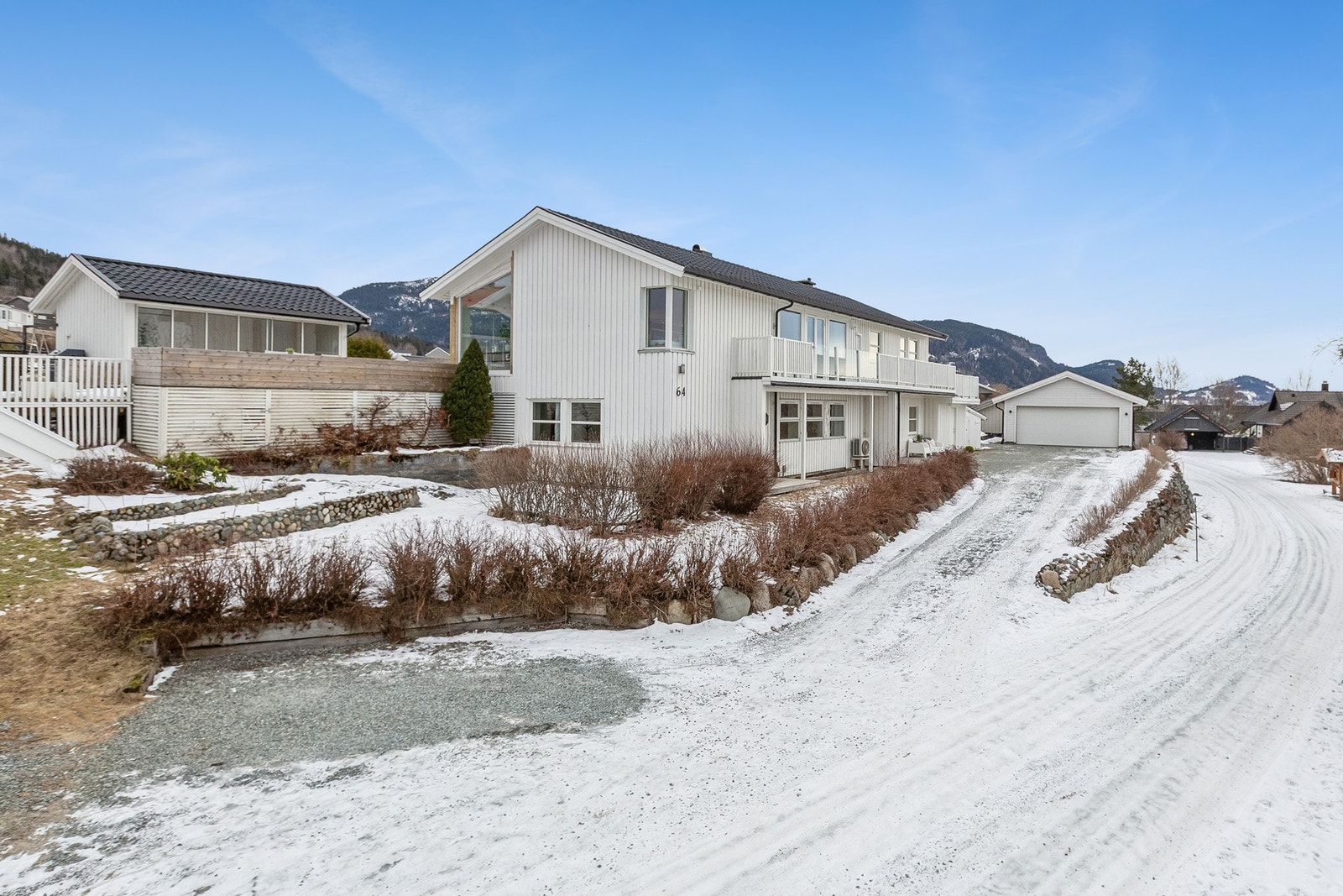 EiendomsMegler1 v/Magnus Sollid har gleden av å presentere Myramarka 64! Galleribilde