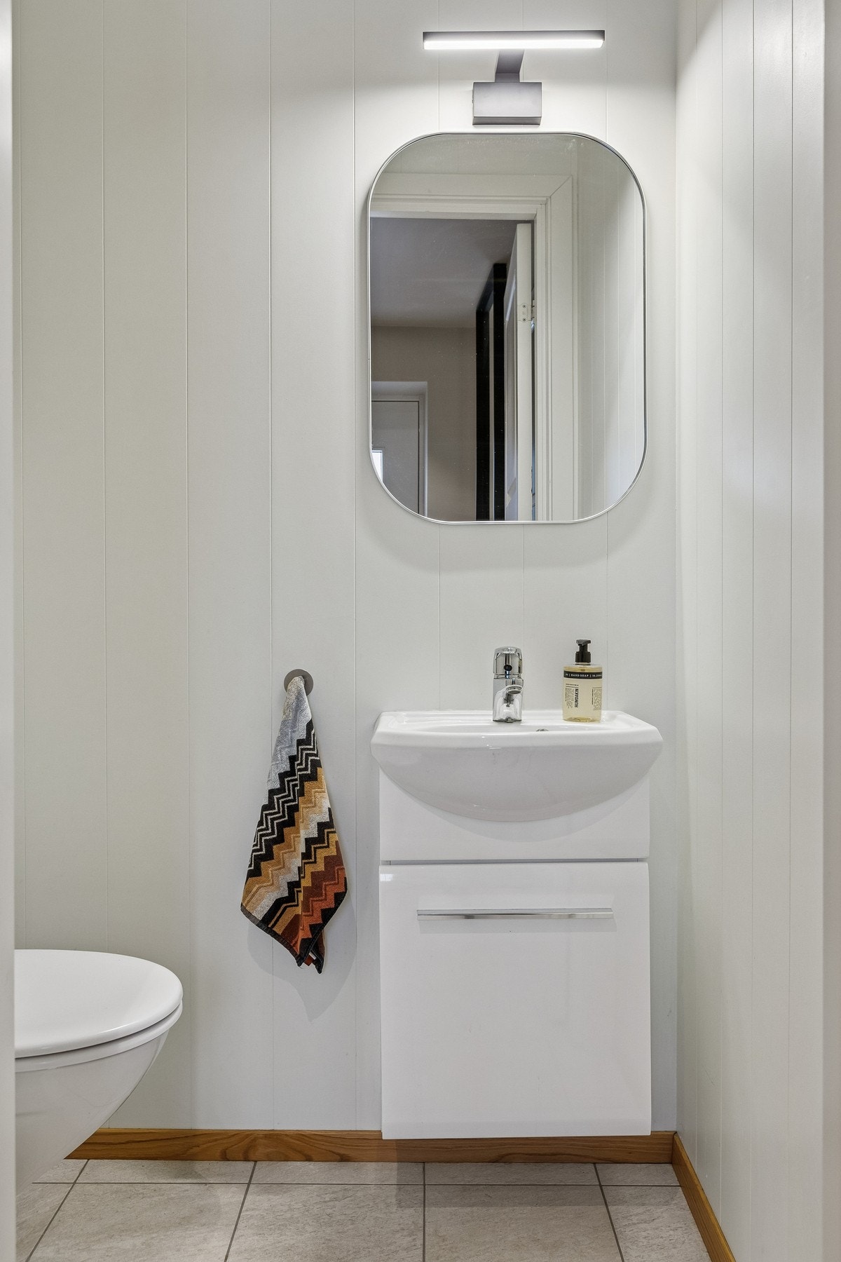 WC i sokkel Galleribilde