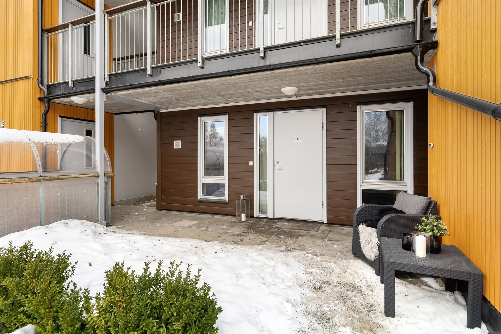 Utvendig bod ved inngangsparti på 3 kvm medfølger Galleribilde