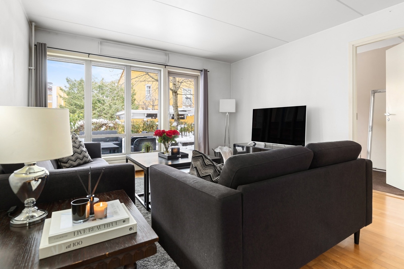 Det er mulig å fjerne veggen inn mot soverom III og flytte kjøkkenet hit dersom man ønsker en åpen kjøkkenløsning Galleribilde