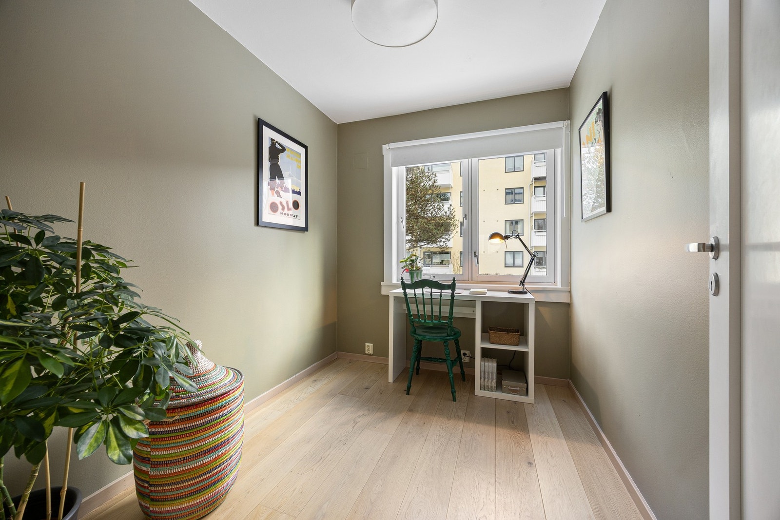 Soverom 3: Begge soverommene passer perfekt som gjesterom, barnerom, kontor eller en kombinasjon av dette. Galleribilde