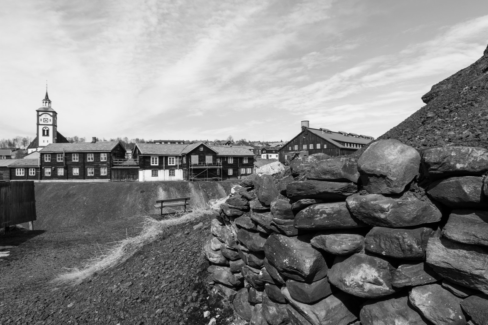 Bergstaden Røros er på alle måter en særpreget by. Den er landets eneste virkelige høyfjellsby og ligger 628 m.o.h Galleribilde