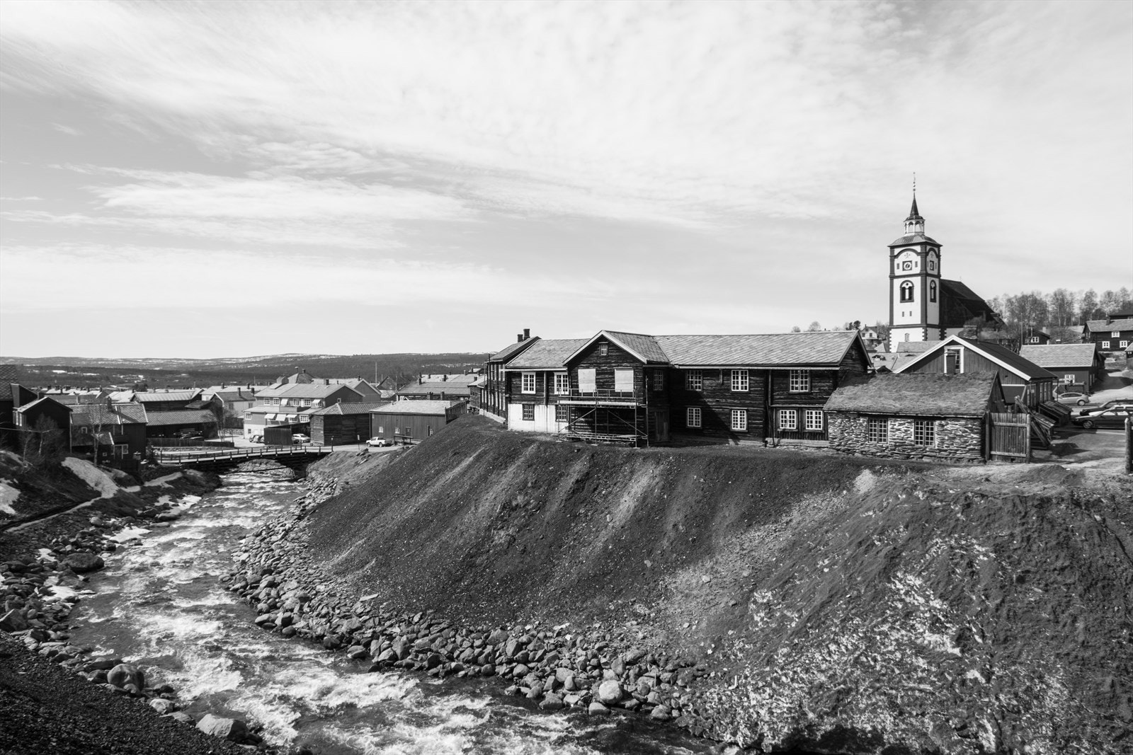 Slagghaugene på Røros, lokalt også kalt Slegghaugan, er store hauger med slagg, det vil si smelta gråberg med slaggdannere som er et avfallsprodukt fra utsmelting av metaller. Galleribilde