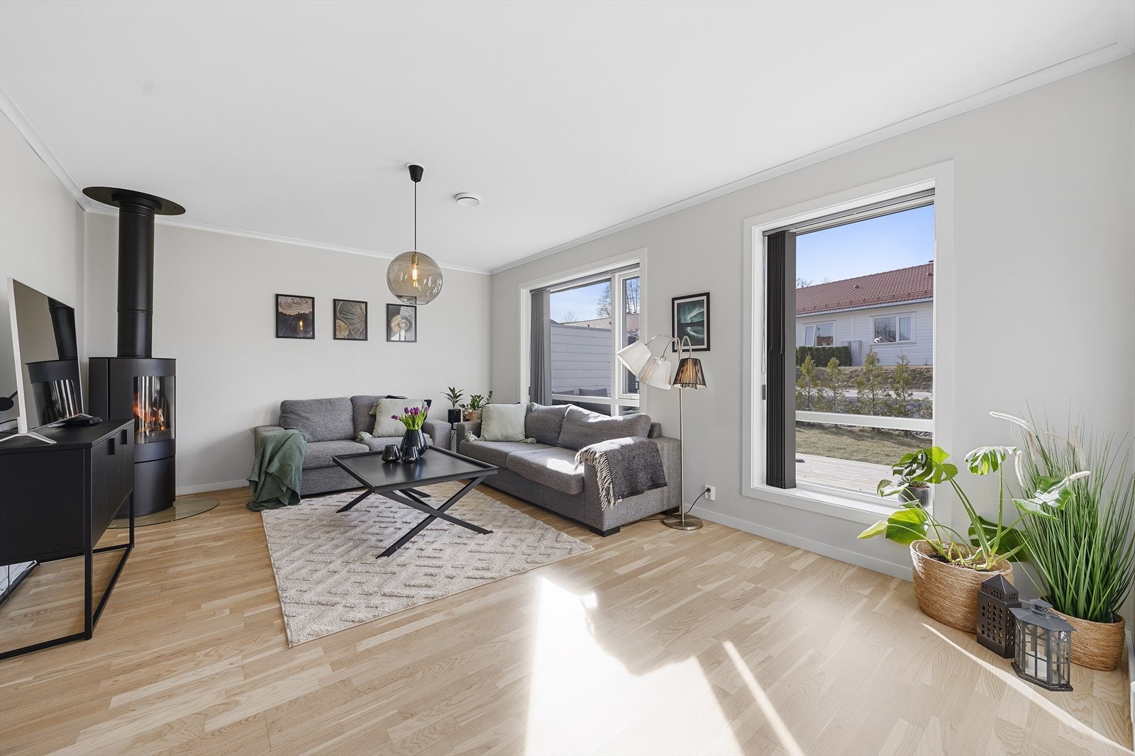 Velkommen til en nyere (2021) tomannsbolig med alle fasiliteter på et plan Galleribilde