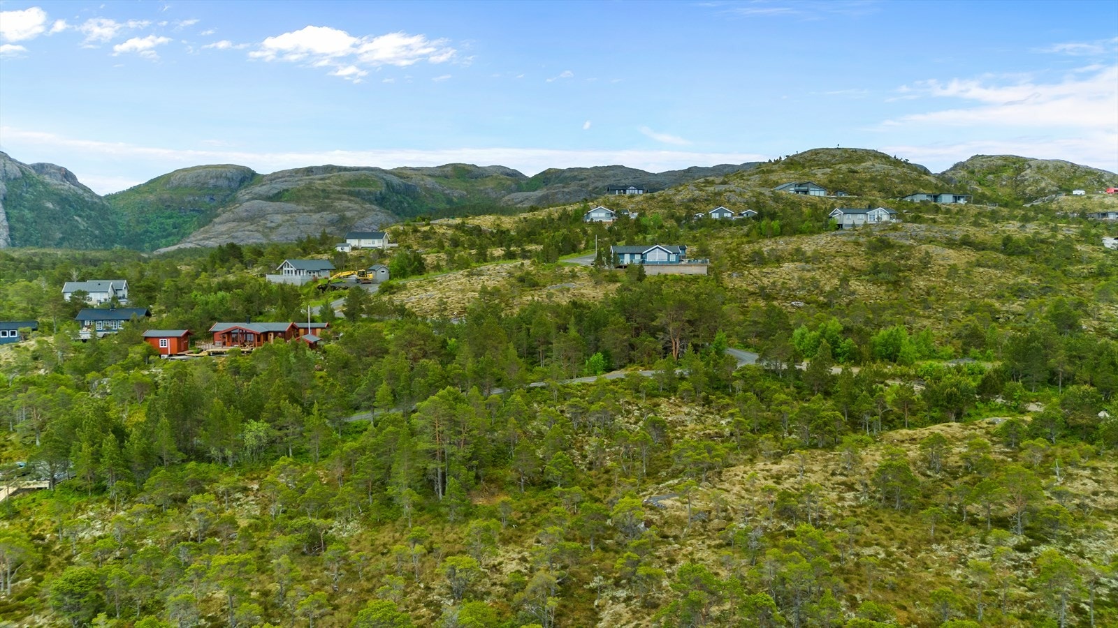 Tomten er regulert til fritidsbebyggelse, så her kan hyttedrømmen oppfylles! Galleribilde