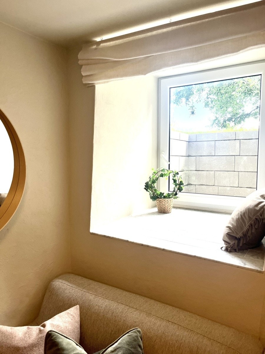 Lysgravene og størrelsen på vinduene slipper inn rikelig med lys Galleribilde