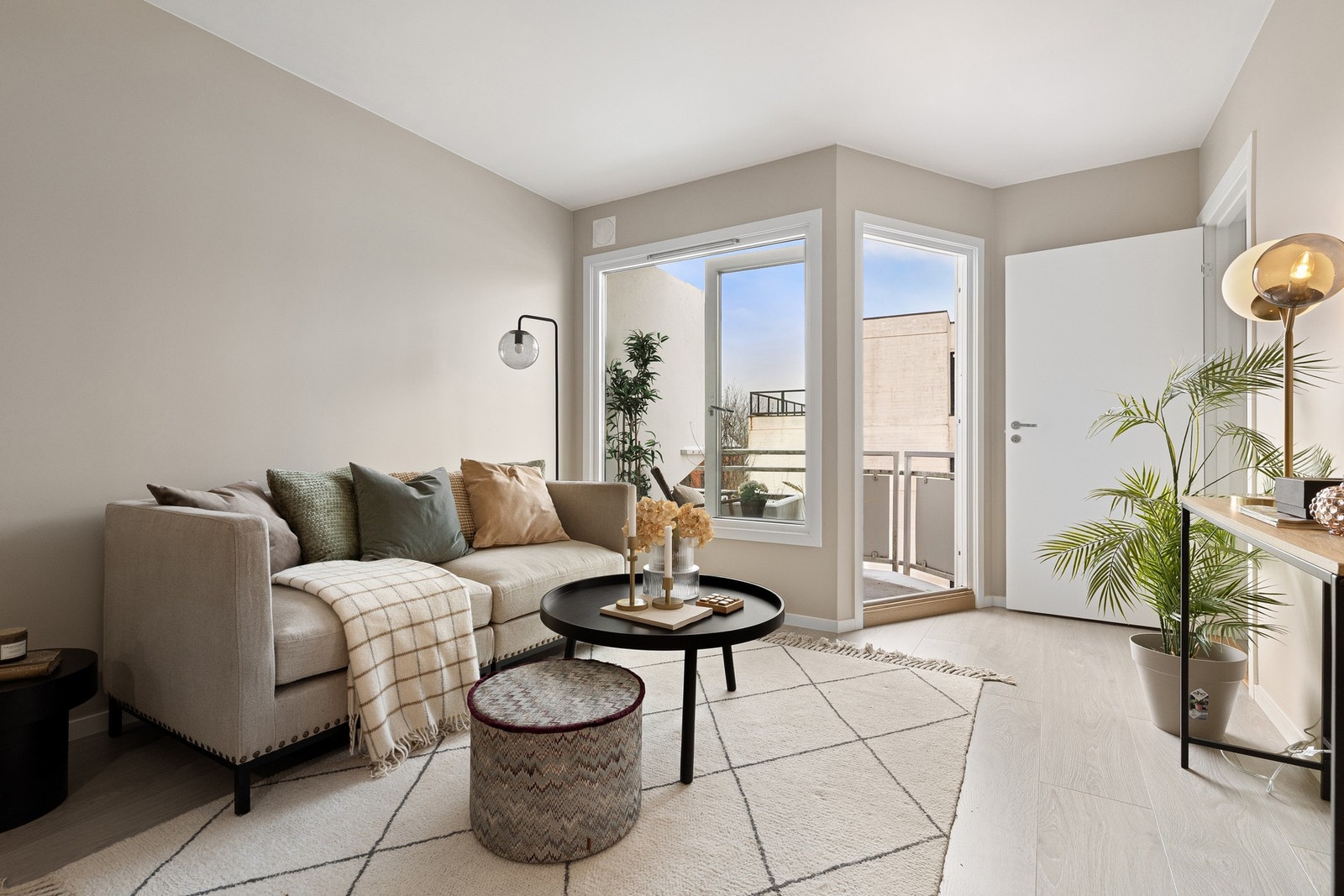 Hele leiligheten er nyoppusset i 20256 Galleribilde