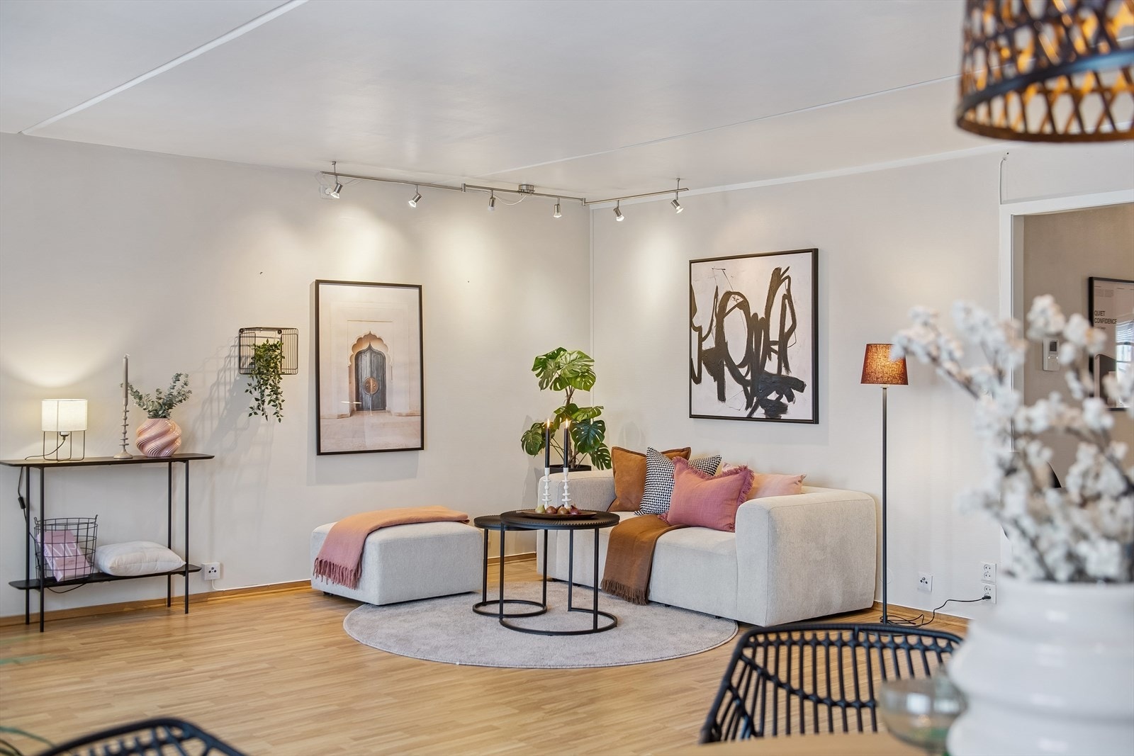 Lys og hyggelig stue. Galleribilde