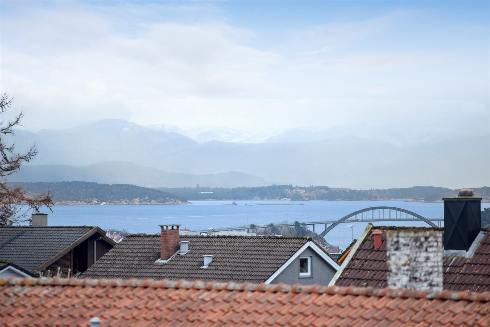 Utsikt fra loftsetasjen i boligen. Galleribilde