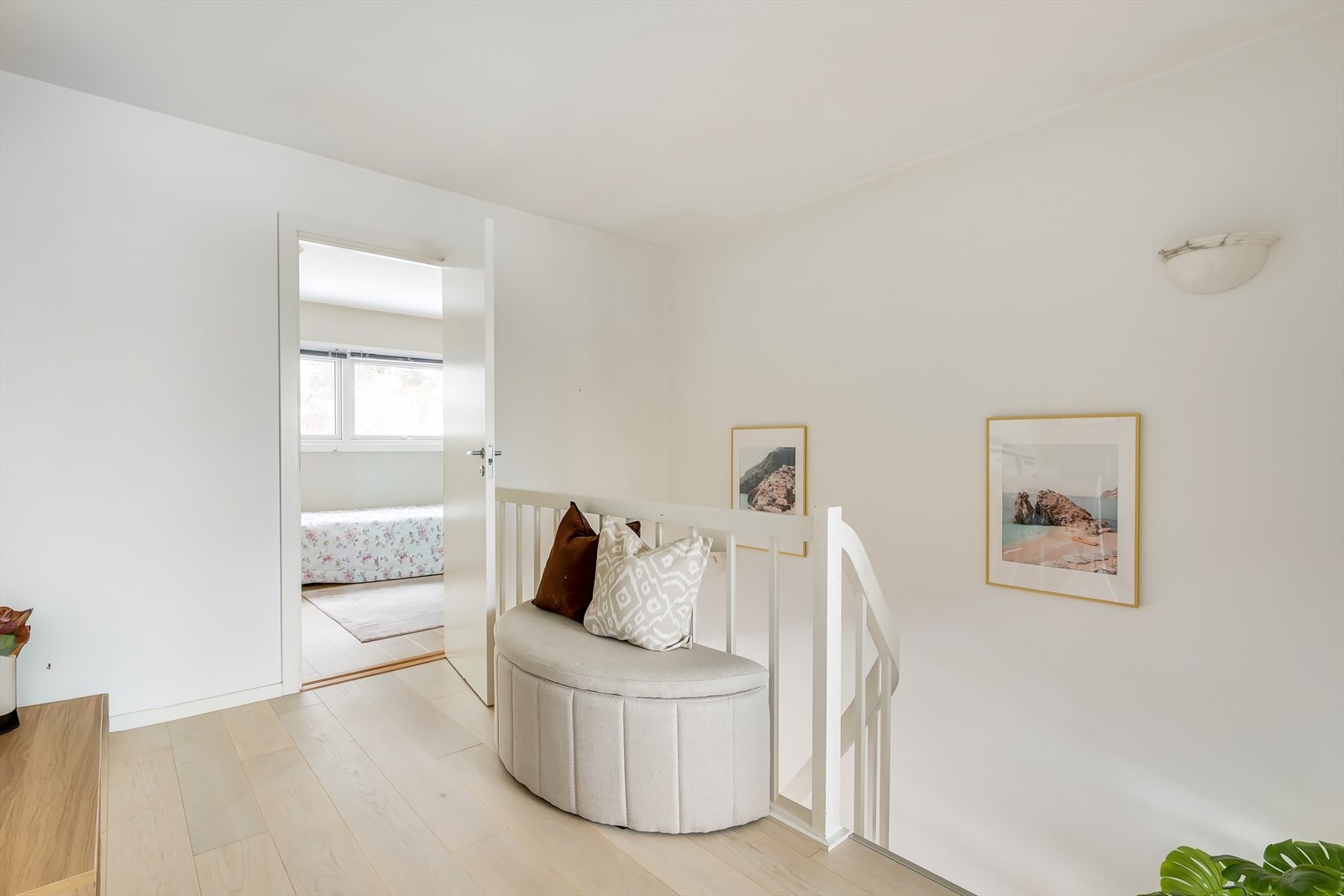 I boligens tredje etasje finner du 3 soverom, bad og et separat toalettrom. Galleribilde