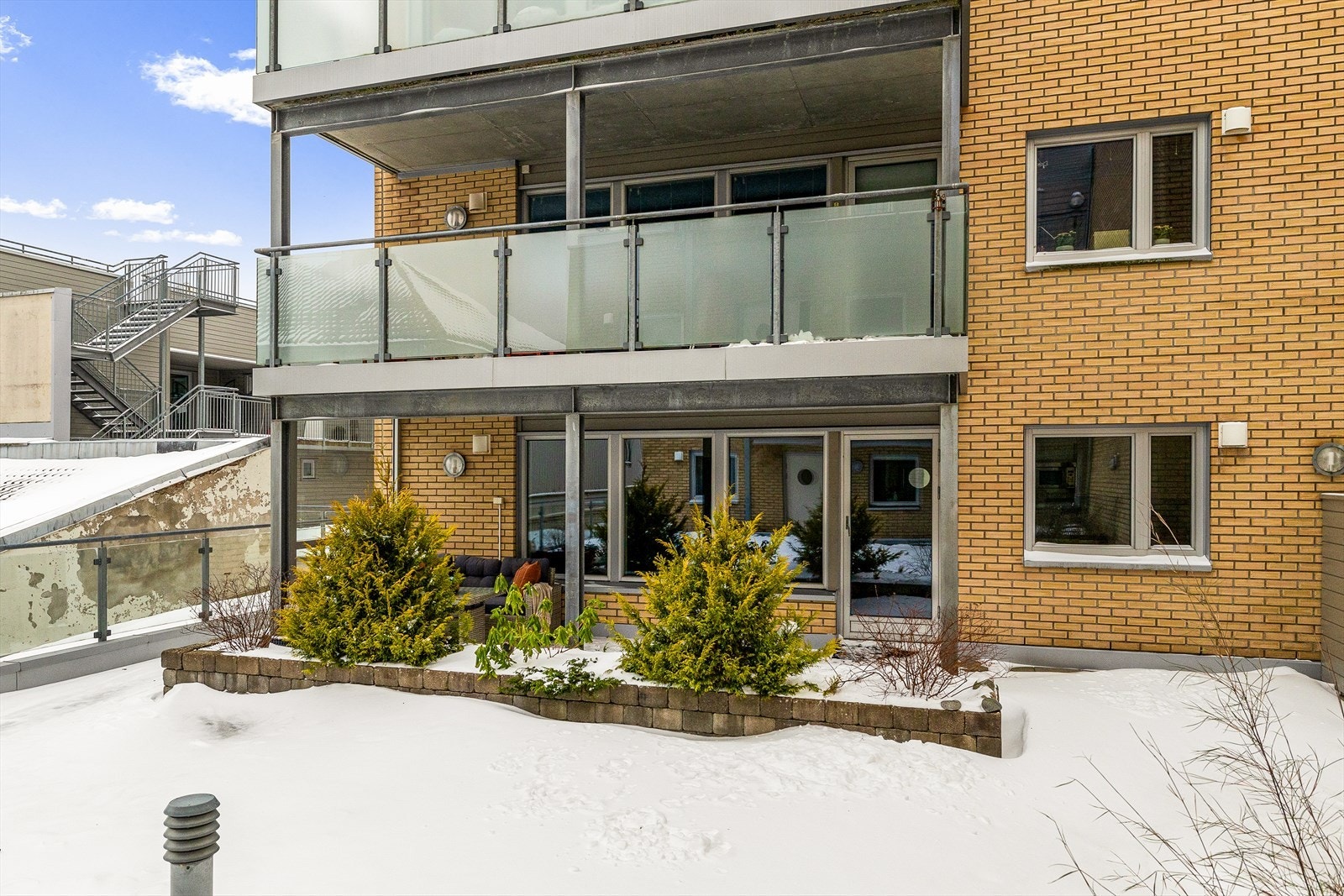 God planløsning og vegger er malt i lyse og duse fargetoner. Galleribilde