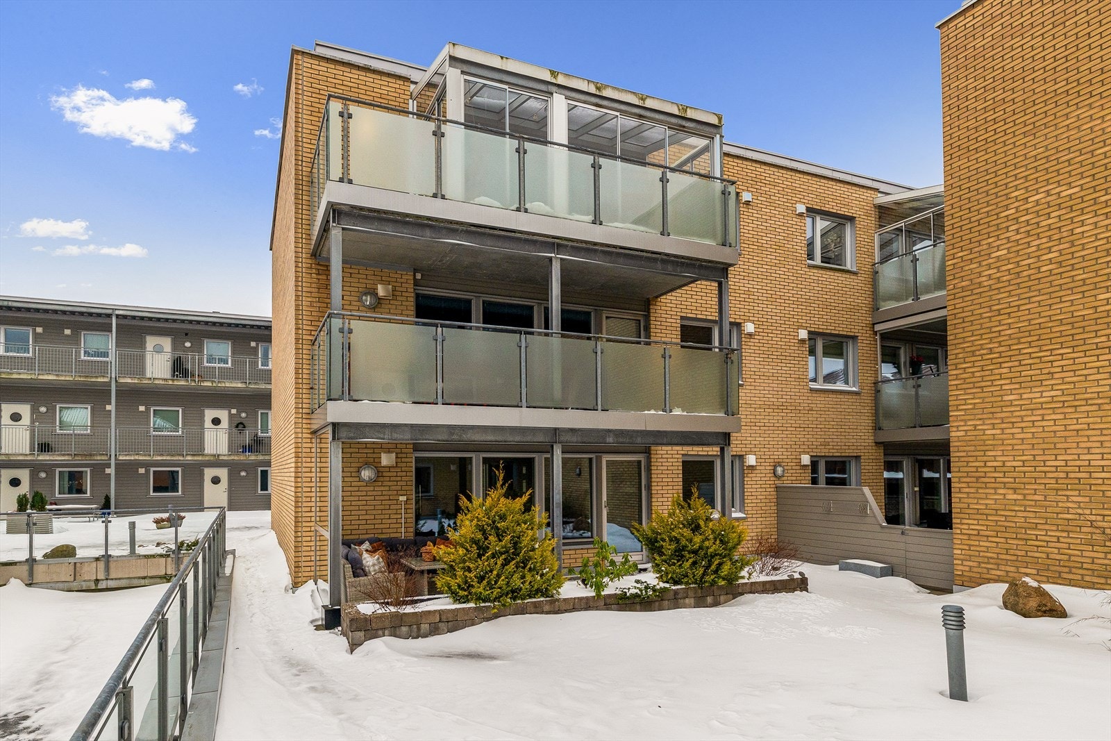 Delikat og velholdt 3-roms leilighet - Markterrasse - "Alt" inkl. i felleskostnader - Garasjeplass m/lader! Galleribilde