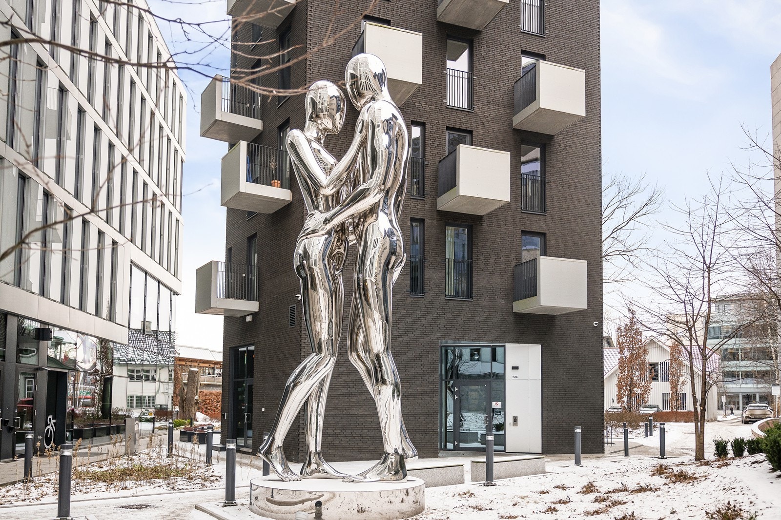 Boligen ligger i et urbant og populært boligområde på Skøyen med moderne bebyggelse Galleribilde