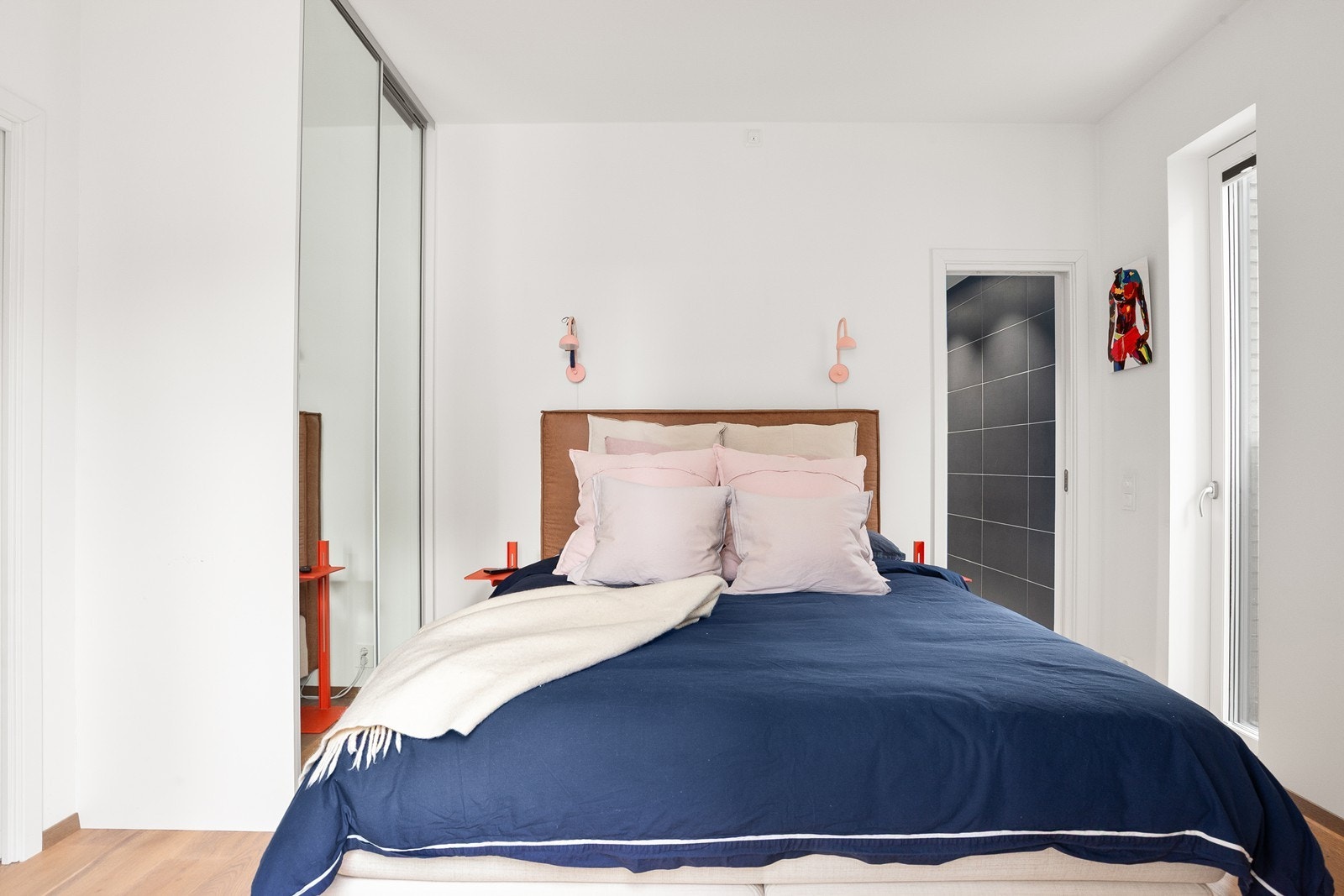 Hovedsoverommet har eget bad Galleribilde