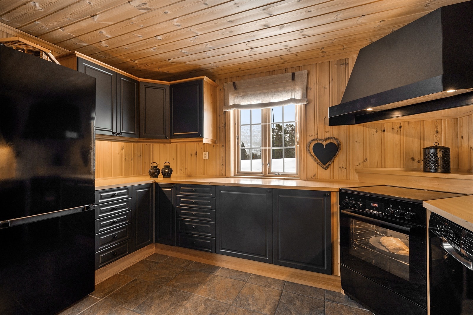 Kjøkken innredet med HTH Kjøkken Galleribilde