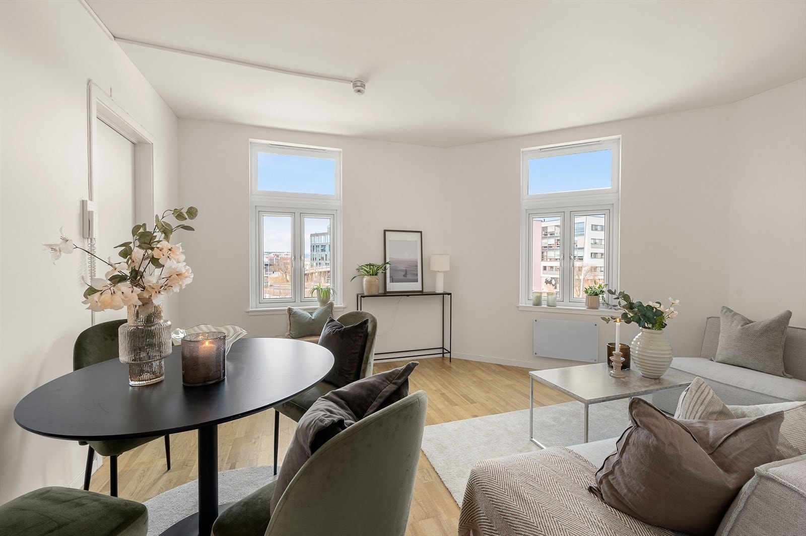 Velkommen til Gregus gate 14 - En attraktiv og sentrumsnær selveierleilighet i ekstra høy 2. etasje. Foto: Harald Wanvik Galleribilde