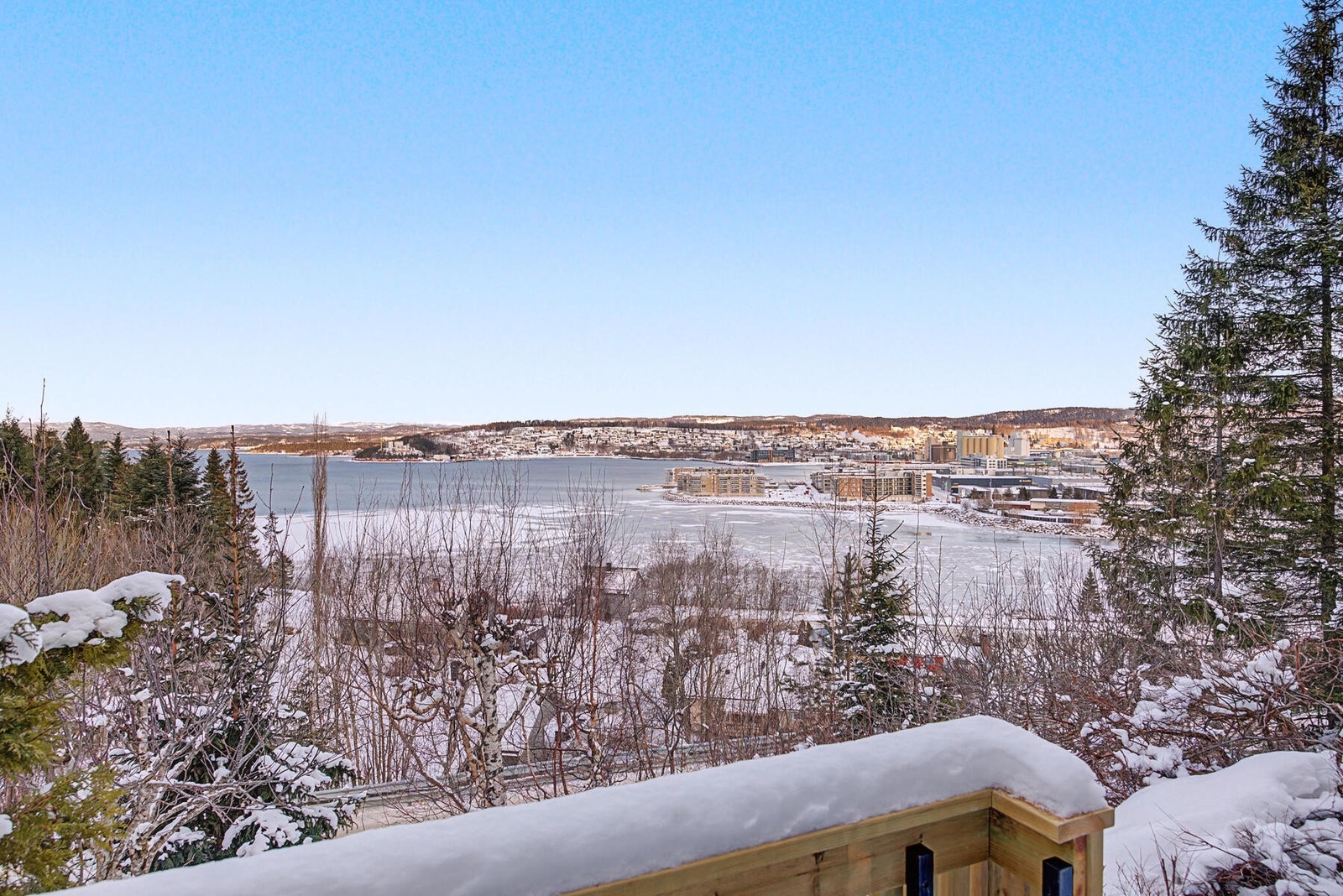 Panorama utover fjorden! Galleribilde