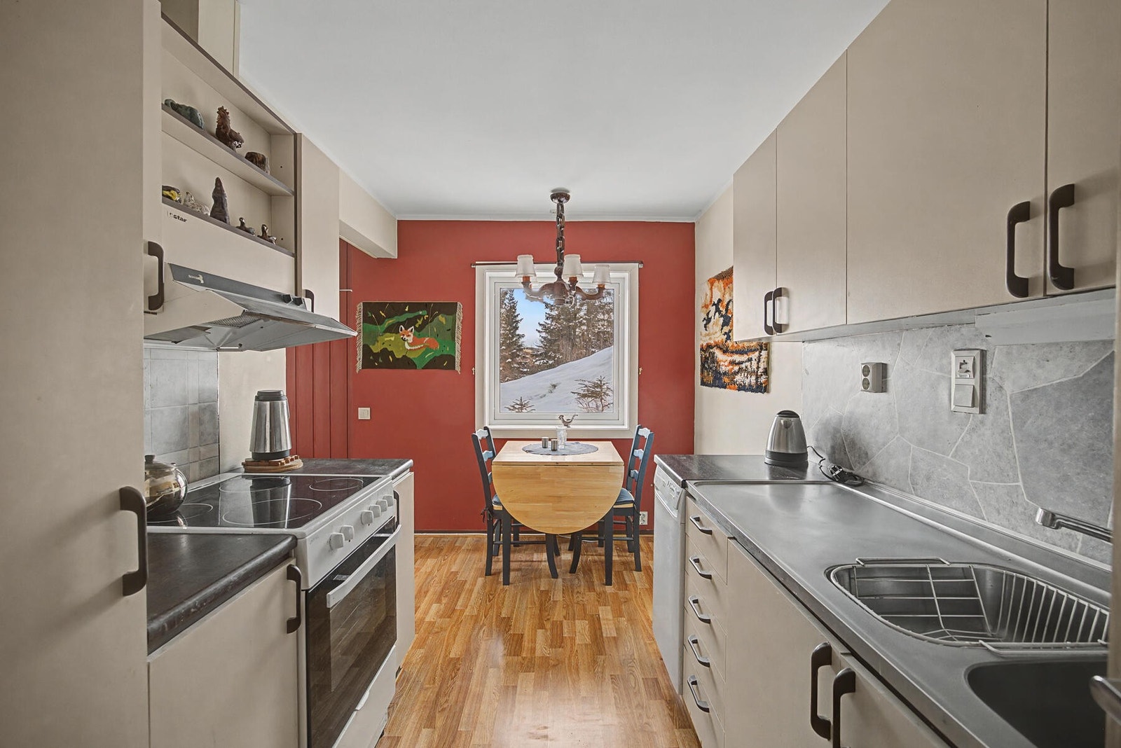 Kjøkken - ca 9 kvm. Galleribilde