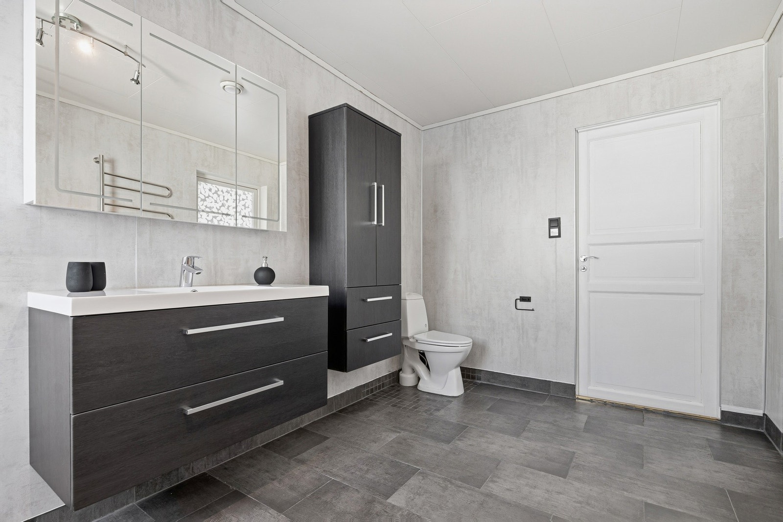 Det er varmekabler i gulvet. Galleribilde