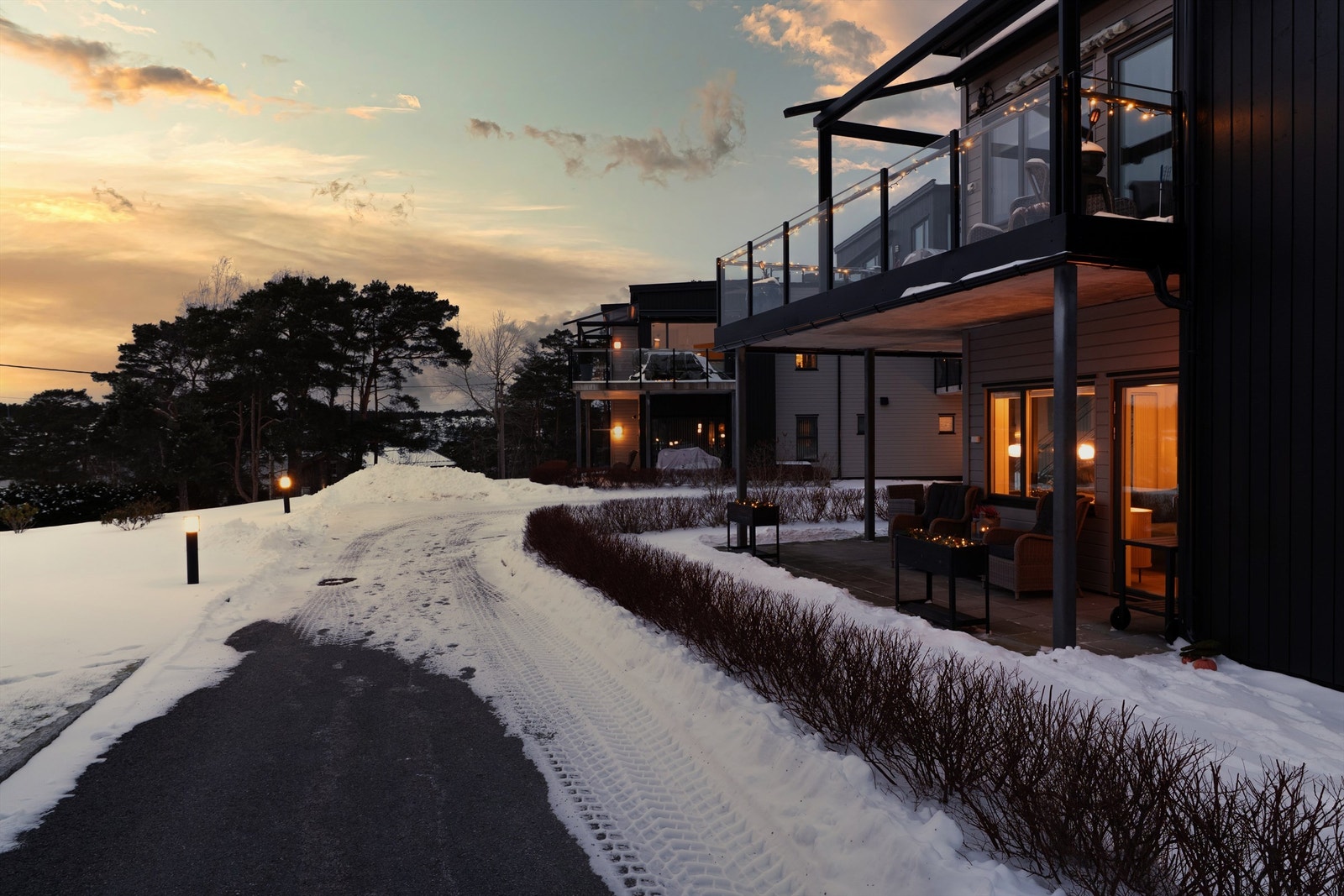 I Treskjæråsen vest på Langøya bor du i umiddelbar nærhet av både sjøen og skogen.
Fotograf; Kristoffer Kristiansen. Galleribilde