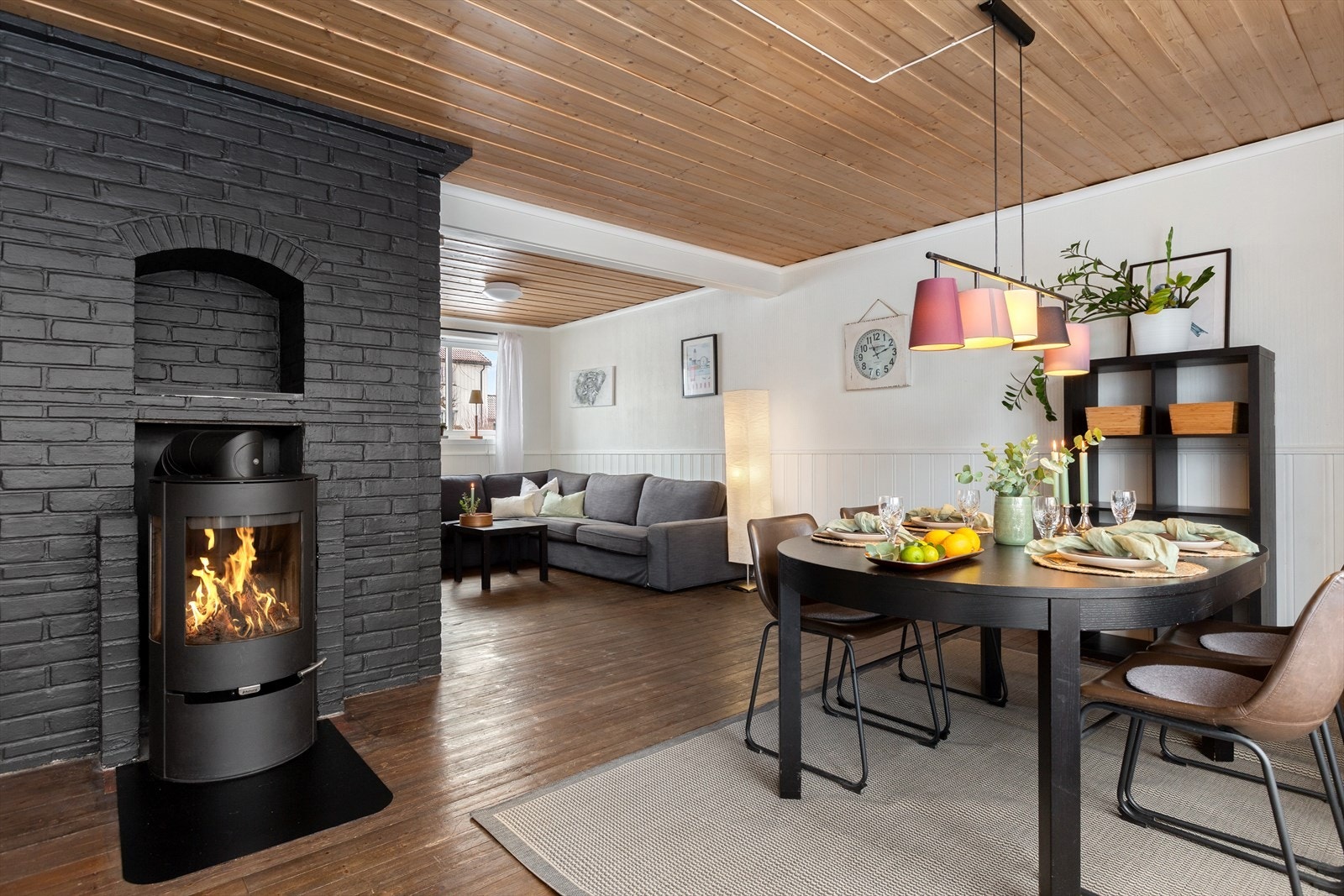 Alltid hyggelig med flammer på peisovnen Galleribilde