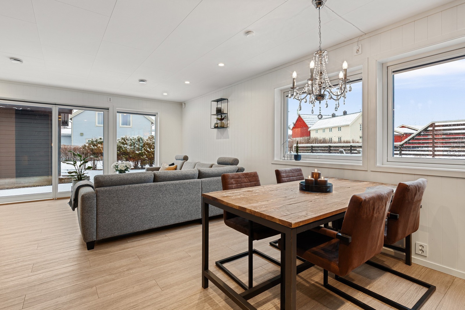 Stuen har gode møbleringsmuligheter Galleribilde