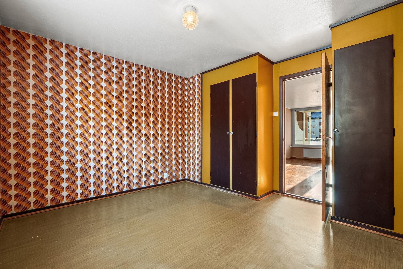 Hovedsoverommet har god plass til å innredes med dobbeltseng og nattbord. Galleribilde