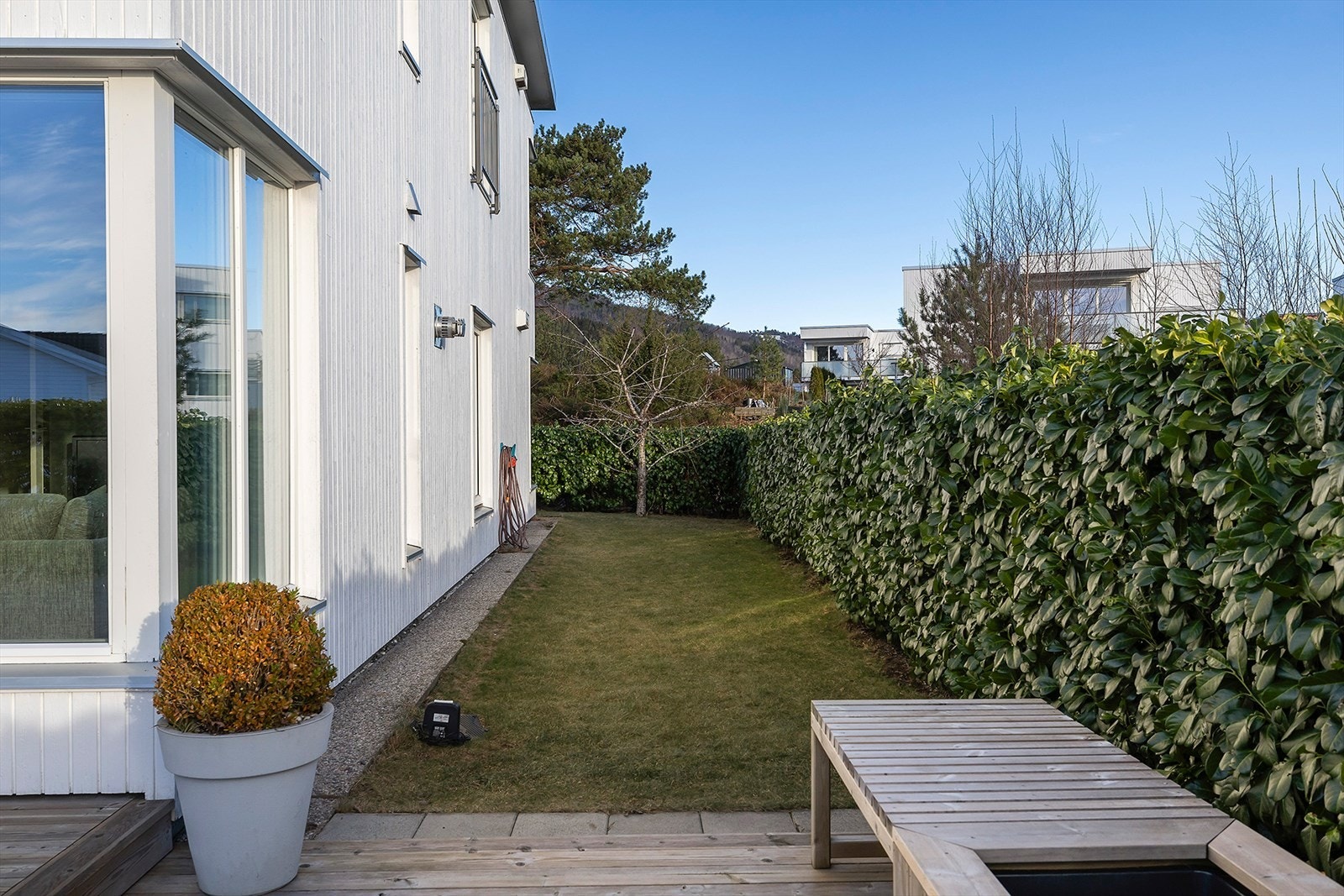 Uteområde er fint opparbeidet, og byr på muligheter. Galleribilde