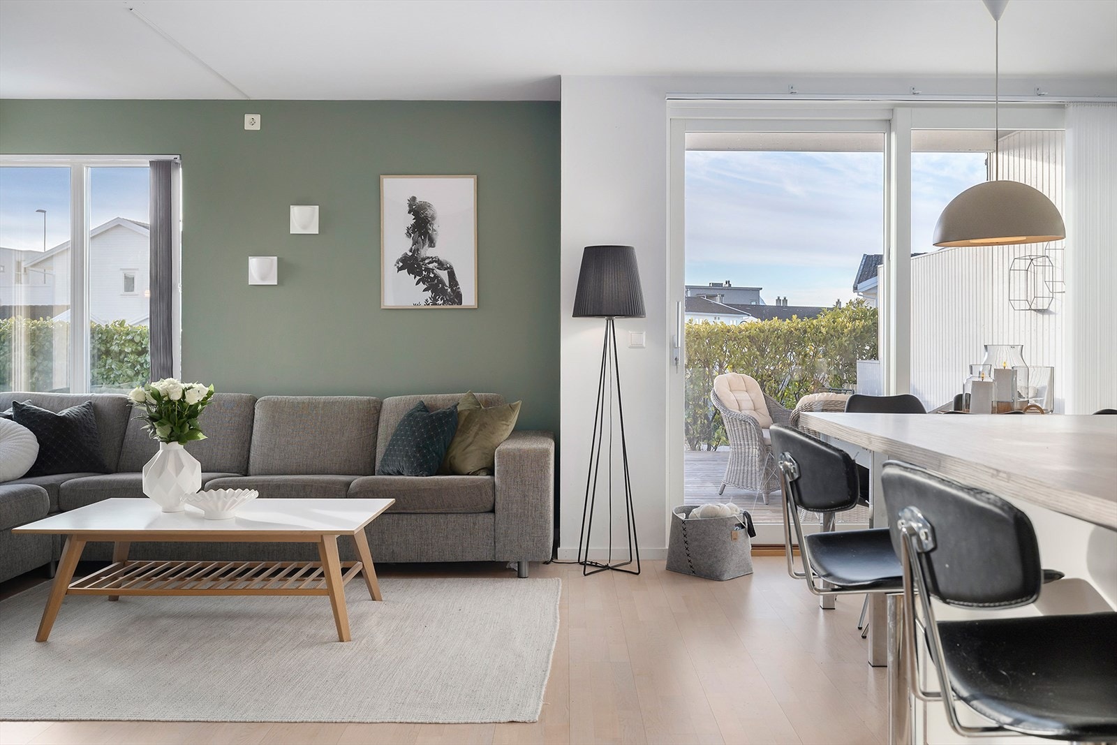 Den åpne løsningen sørger for god utnyttelse av rommet. Galleribilde