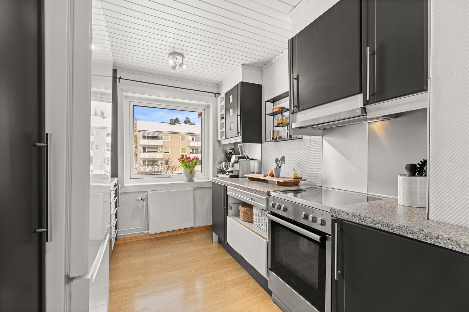 Praktisk og arealeffektivt kjøkken Galleribilde