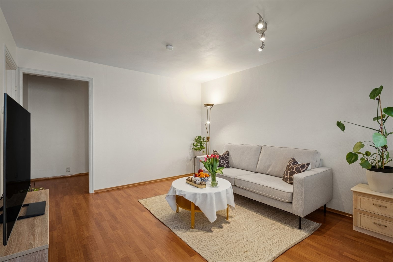 Stuen er lett å innrede med ønsket møblement. Galleribilde