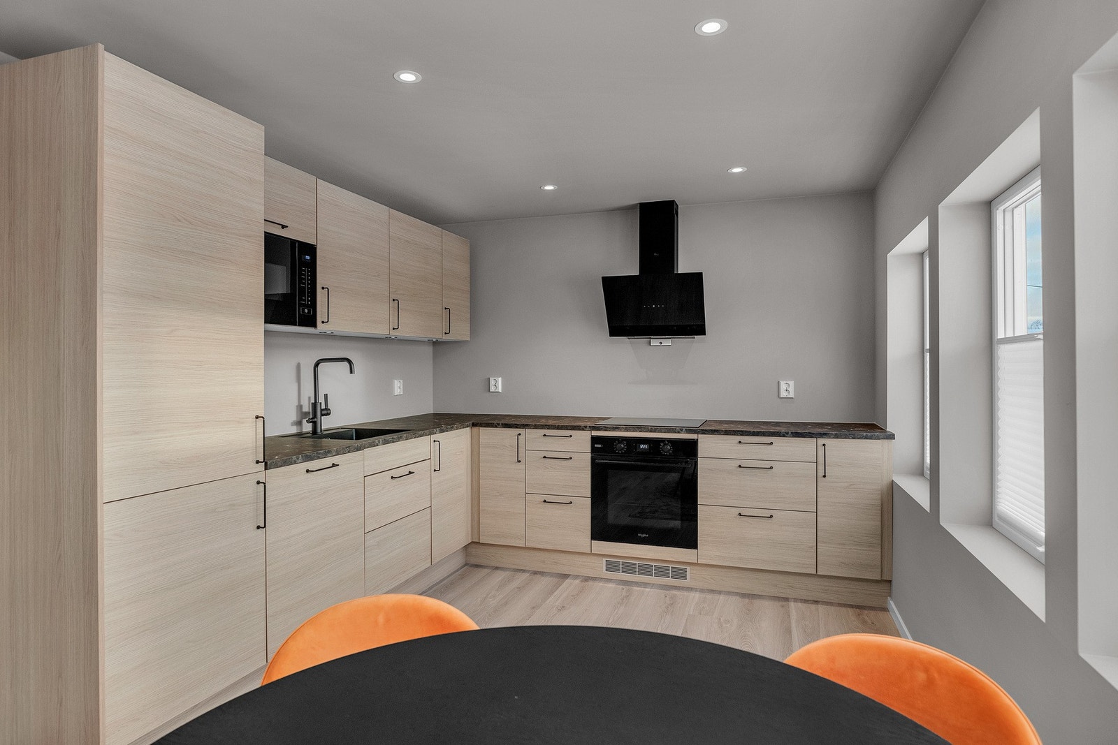 Meget pent kjøkken Galleribilde