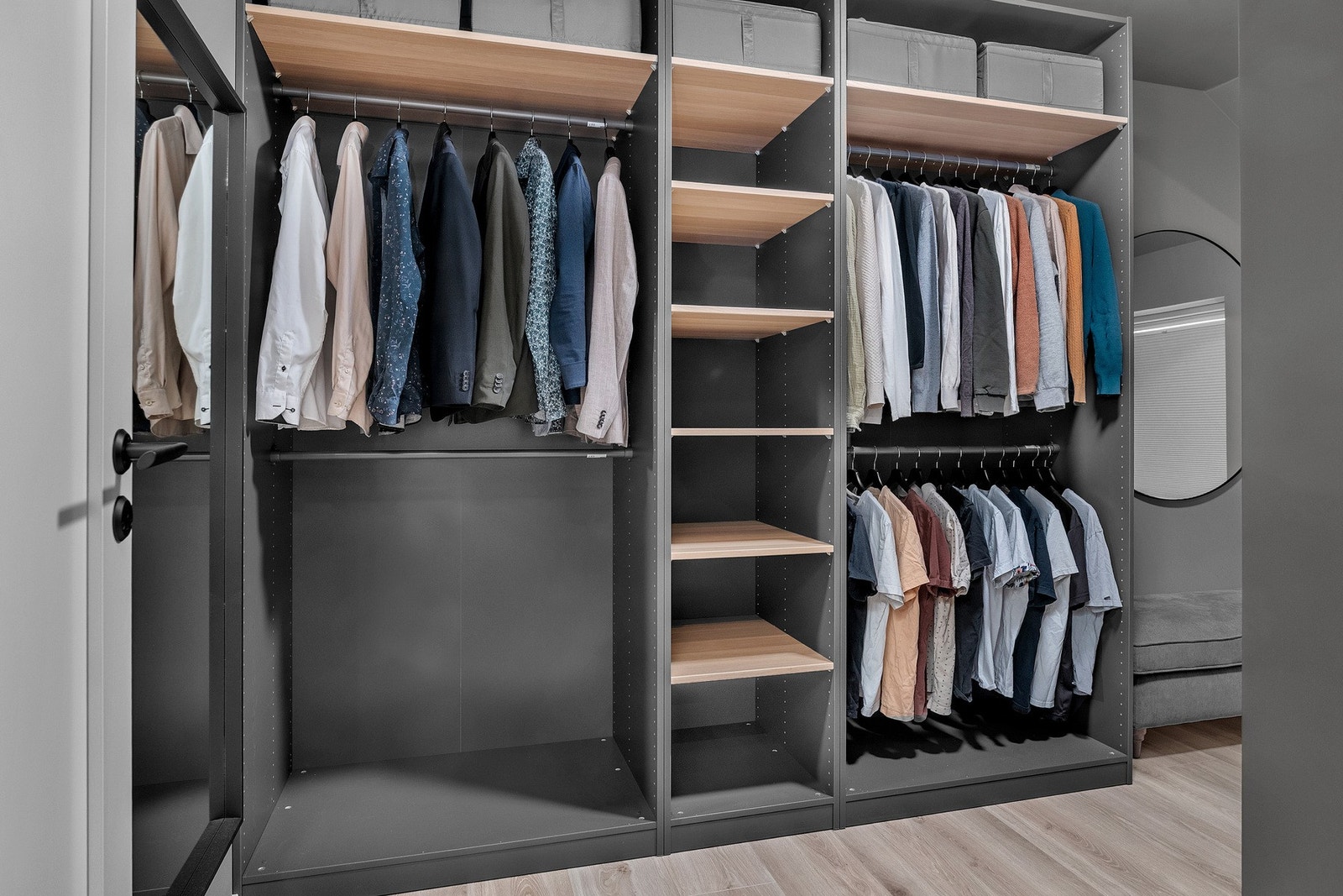 Garderoberom Galleribilde