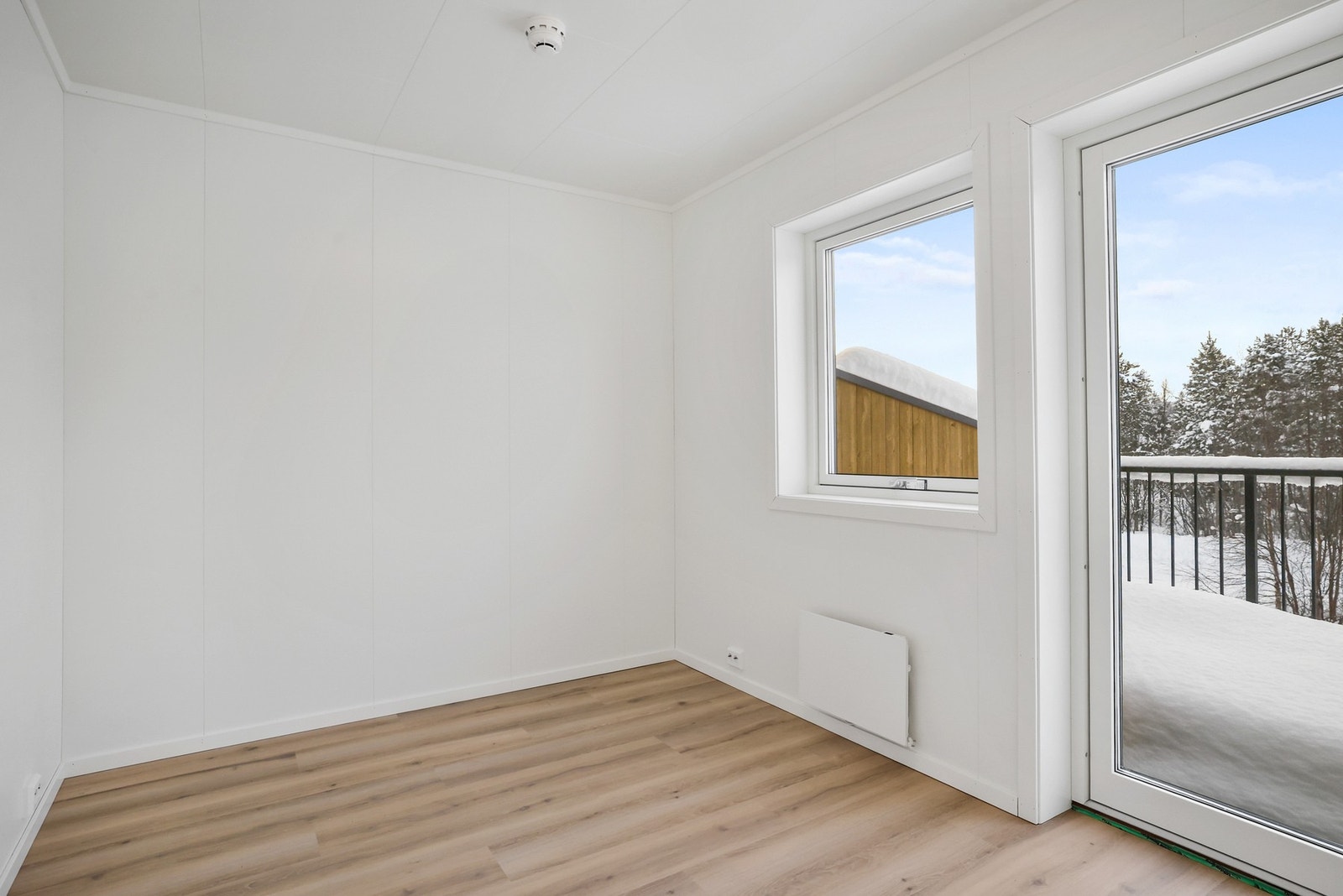 Soverom med utgang til balkong Galleribilde